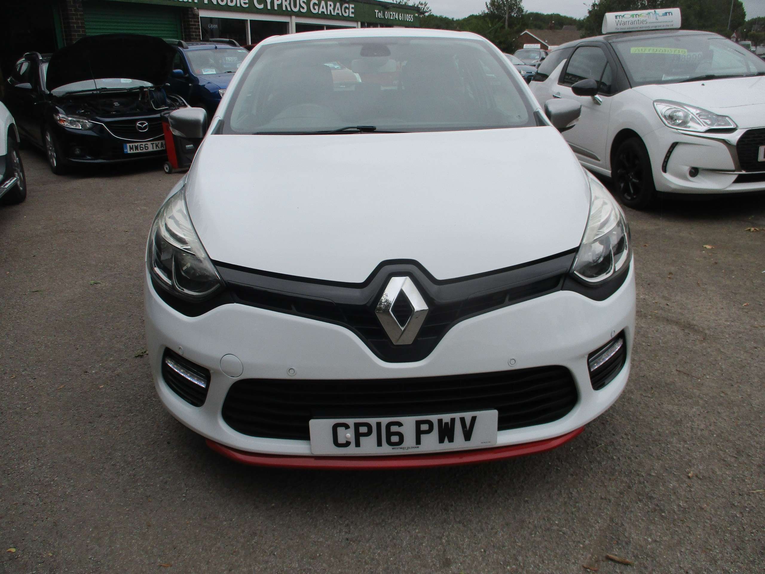 A 2016 RENAULT CLIO 1.5 dCi Dynamique S Nav Hatchback 5dr Diesel Manual Euro 6 (s/s) (90 ps) A 2016 RENAULT CLIO 1.5 dCi Dynamique S Nav Hatchback 5dr Diesel Manual Euro 6 (s/s) (90 ps)