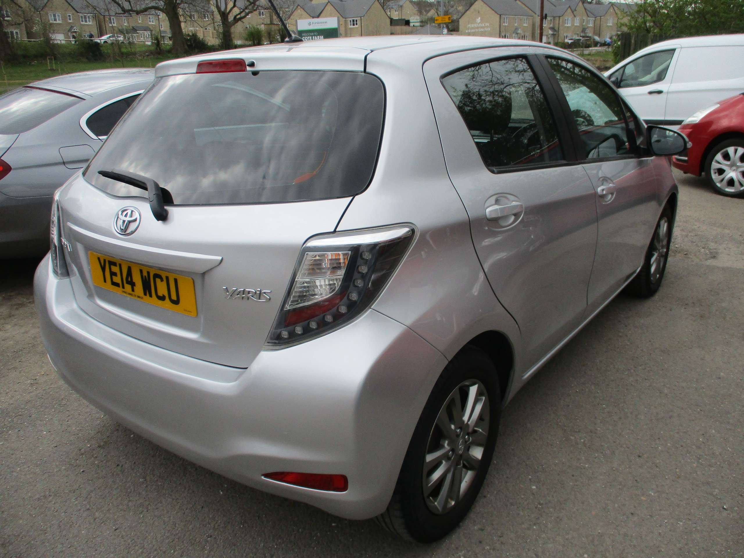 2014 TOYOTA YARIS 2014 TOYOTA YARIS