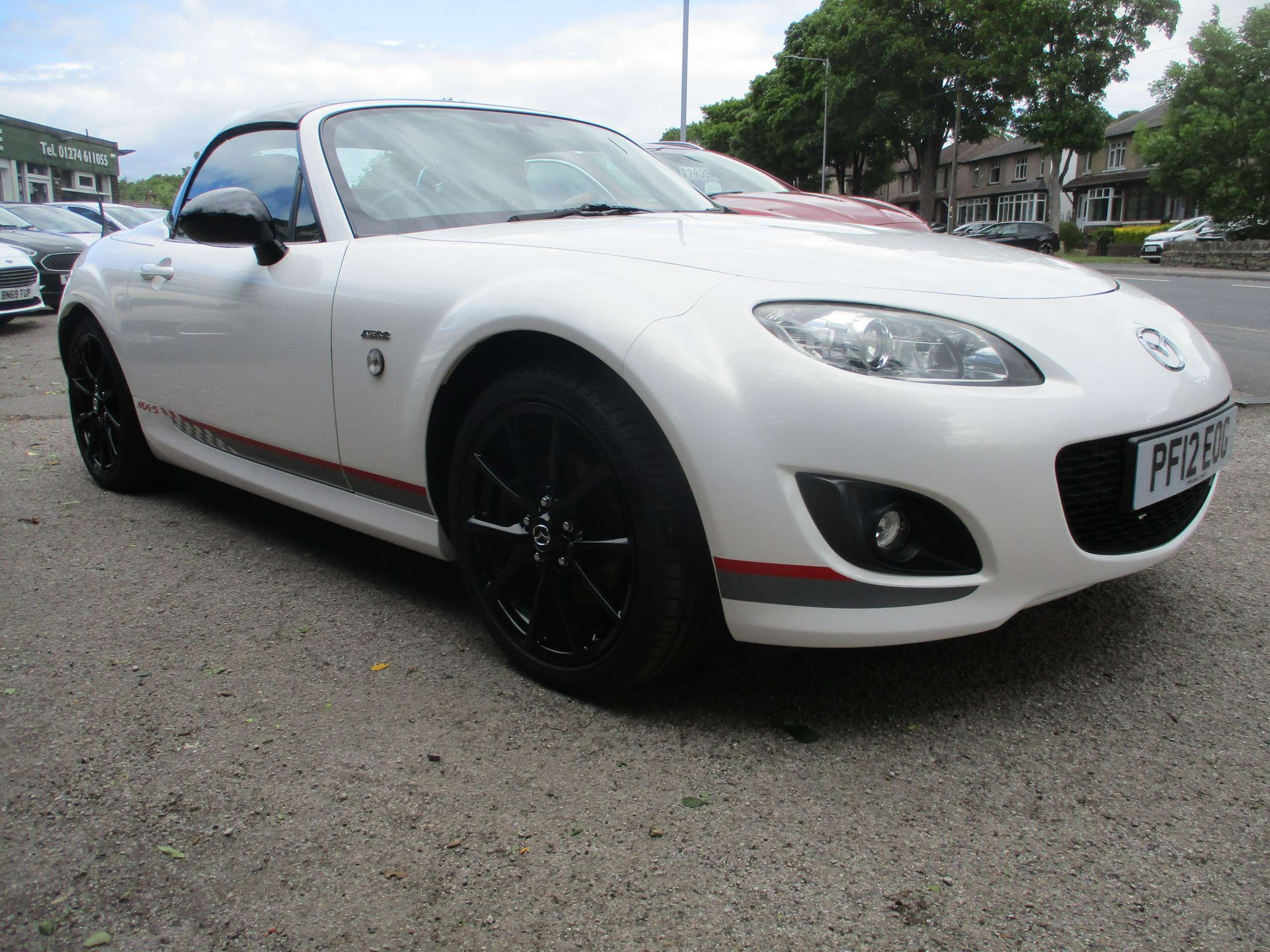 A 2012 MAZDA MX-5 2.0i Kuro Roadster 2dr Petrol Manual Euro 5 (160 ps) A 2012 MAZDA MX-5 2.0i Kuro Roadster 2dr Petrol Manual Euro 5 (160 ps)