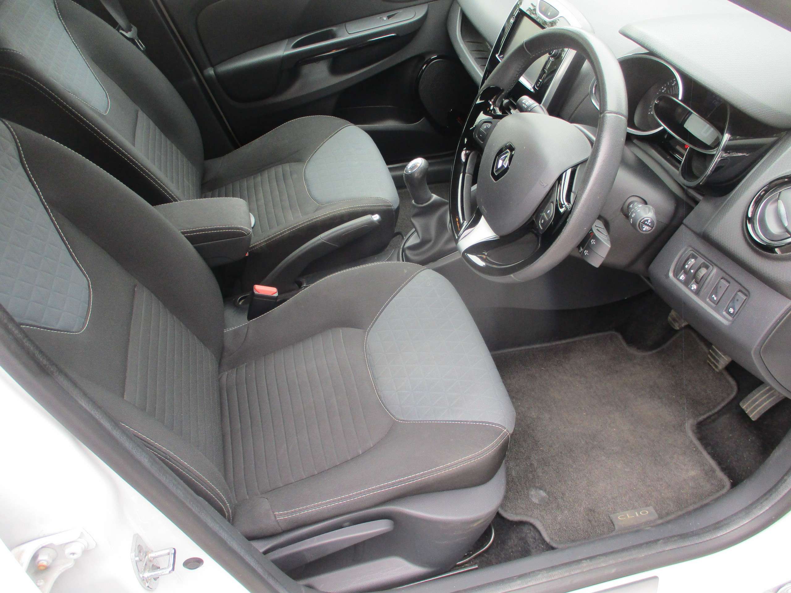 2016 RENAULT CLIO 2016 RENAULT CLIO