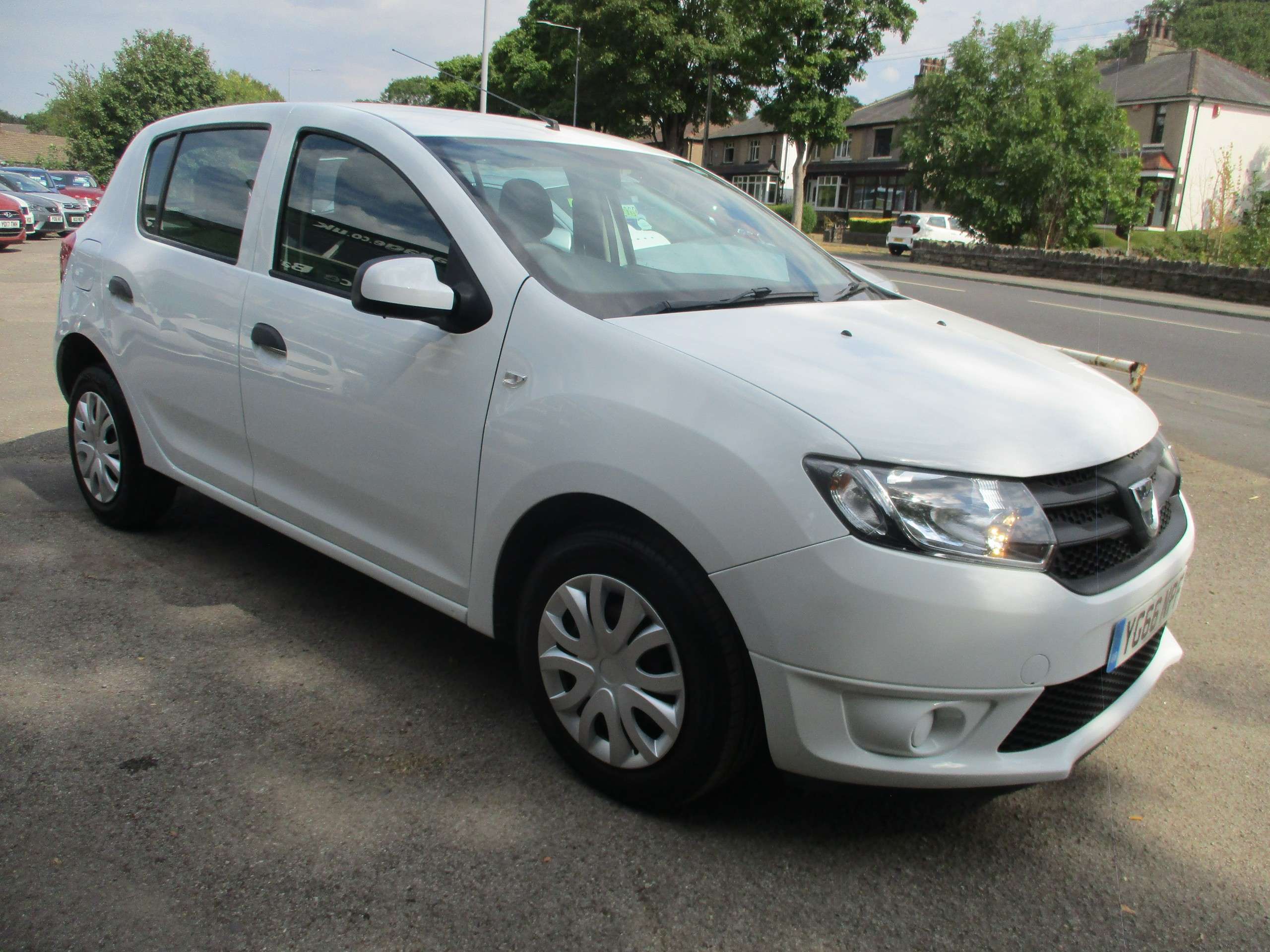 A 2016 DACIA SANDERO 1.2 Ambiance Hatchback 5dr Petrol Manual Euro 6 (75 ps) A 2016 DACIA SANDERO 1.2 Ambiance Hatchback 5dr Petrol Manual Euro 6 (75 ps)