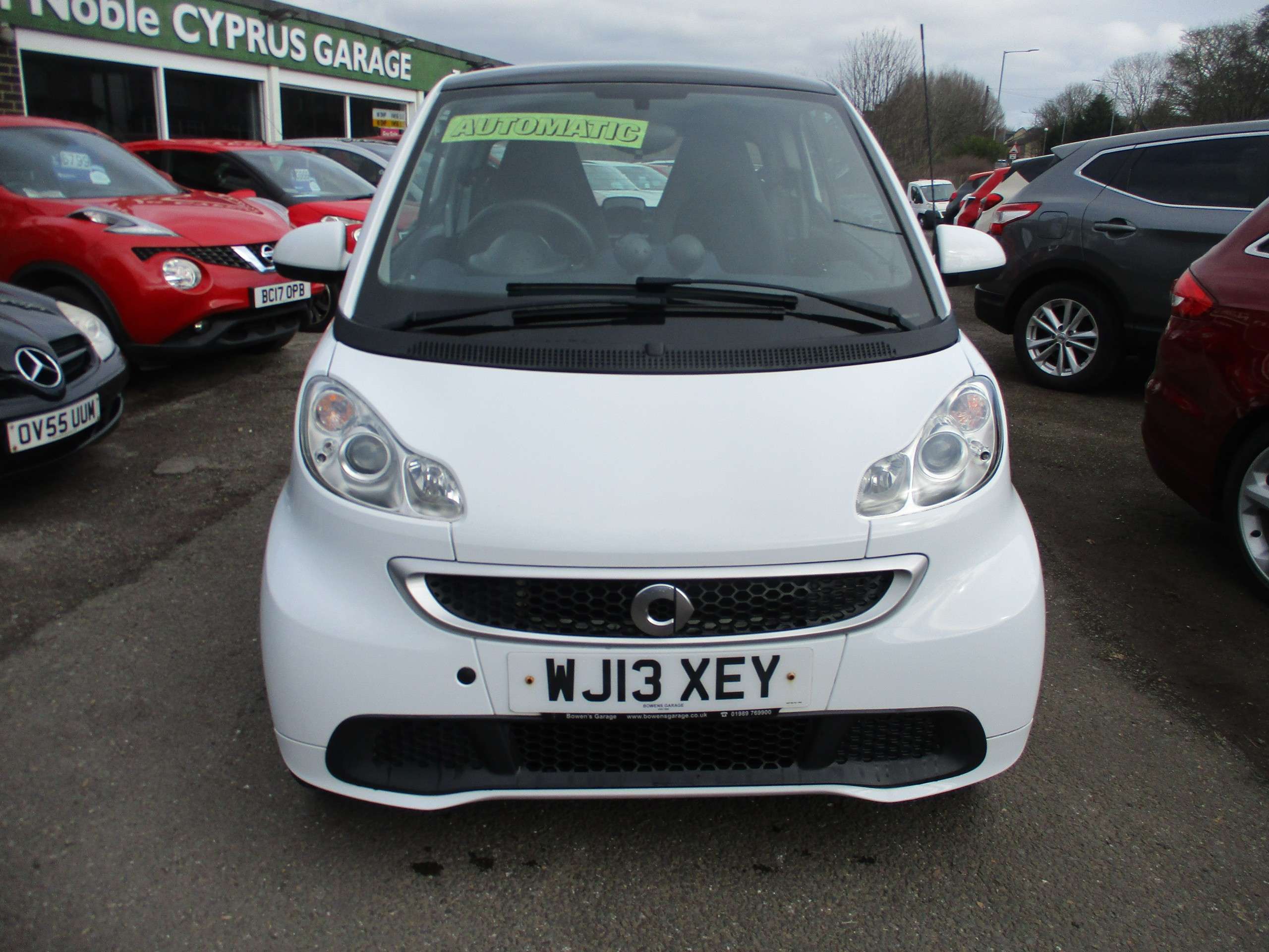 A 2013 SMART FORTWO 1.0 MHD Passion Coupe 2dr Petrol SoftTouch Euro 5 (s/s) (71 bhp) A 2013 SMART FORTWO 1.0 MHD Passion Coupe 2dr Petrol SoftTouch Euro 5 (s/s) (71 bhp)