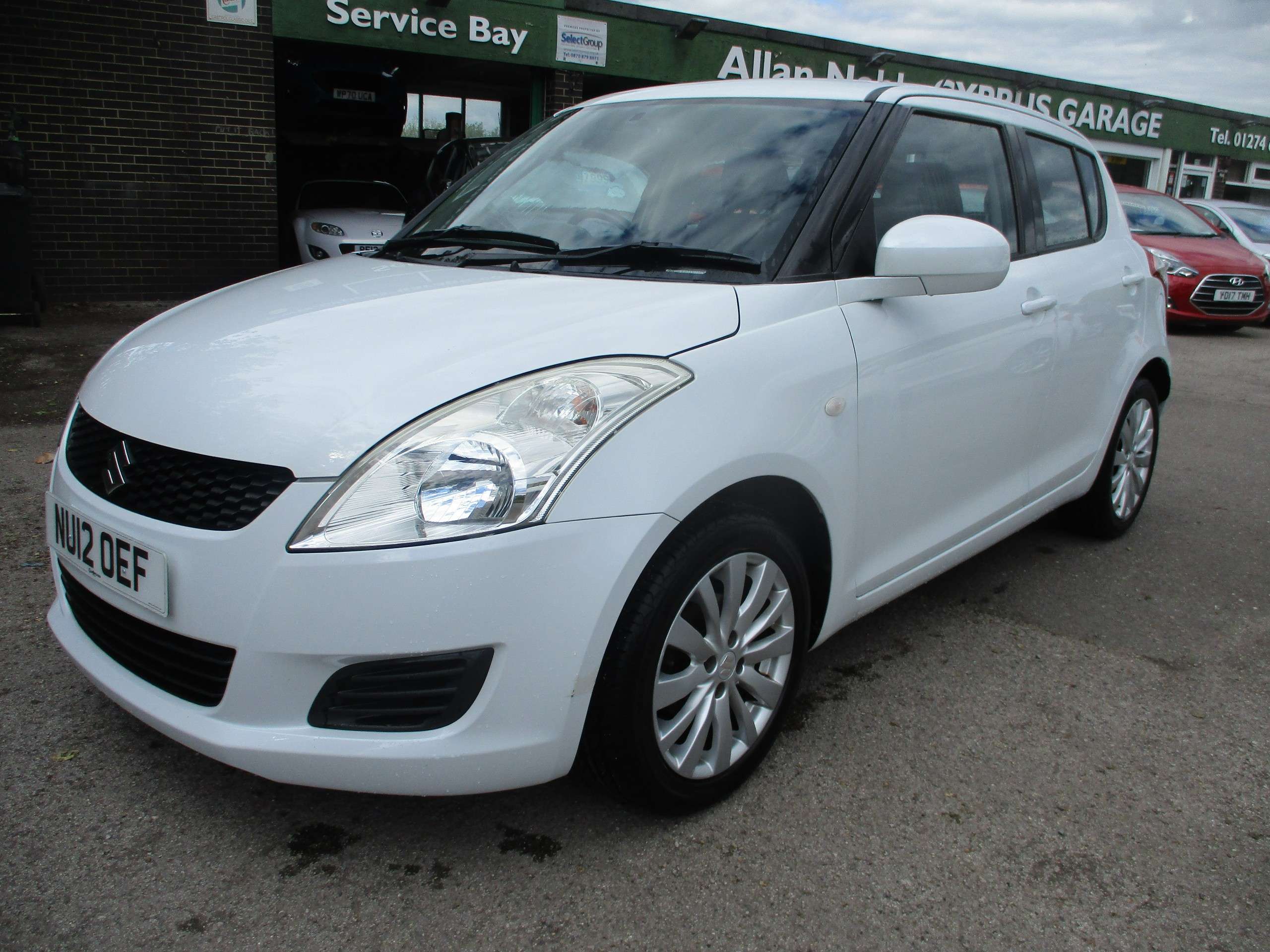 A 2012 SUZUKI SWIFT 1.2 SZ3 Hatchback 5dr Petrol Manual Euro 5 (94 ps) A 2012 SUZUKI SWIFT 1.2 SZ3 Hatchback 5dr Petrol Manual Euro 5 (94 ps)
