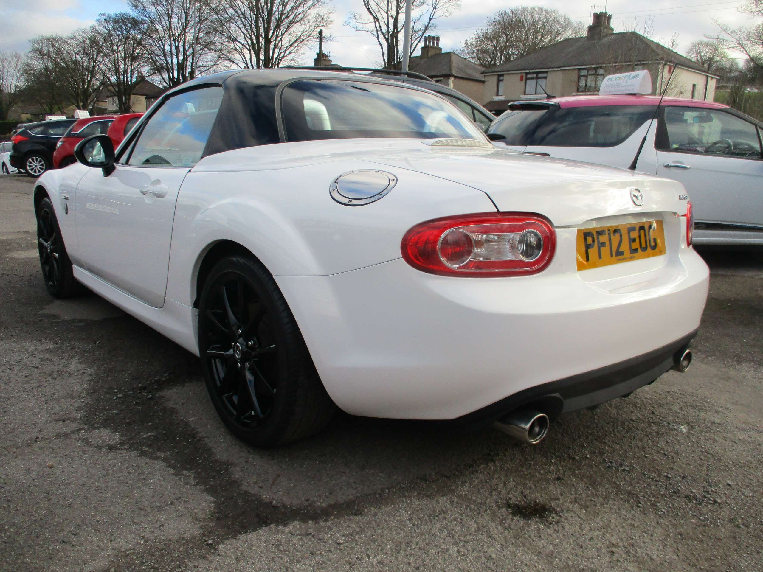 A 2012 MAZDA MX-5 2.0i Kuro Roadster 2dr Petrol Manual Euro 5 (160 ps) A 2012 MAZDA MX-5 2.0i Kuro Roadster 2dr Petrol Manual Euro 5 (160 ps)