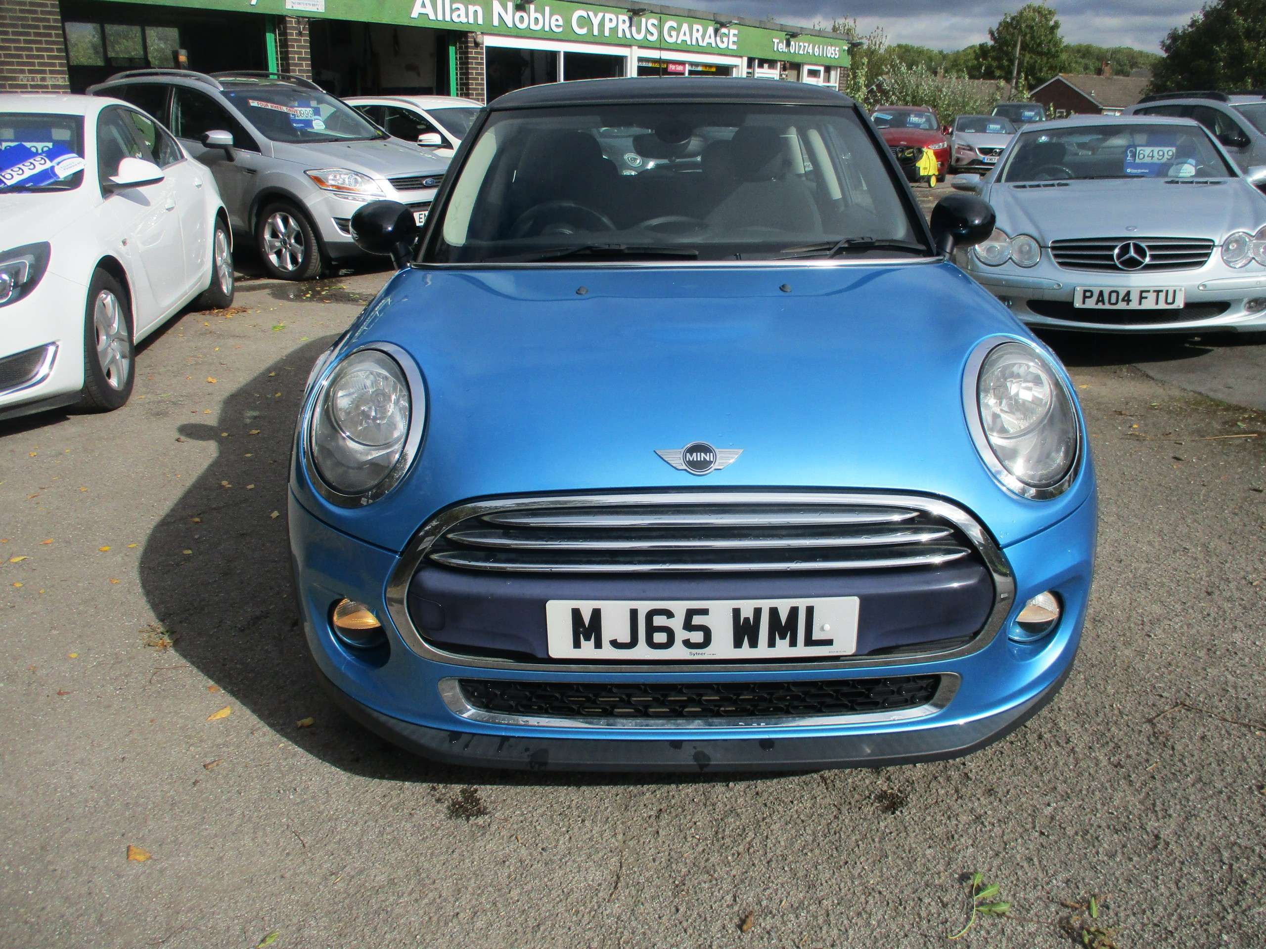 A 2015 MINI HATCH 1.5 Cooper Hatchback 3dr Petrol Manual Euro 6 (s/s) (136 ps) A 2015 MINI HATCH 1.5 Cooper Hatchback 3dr Petrol Manual Euro 6 (s/s) (136 ps)