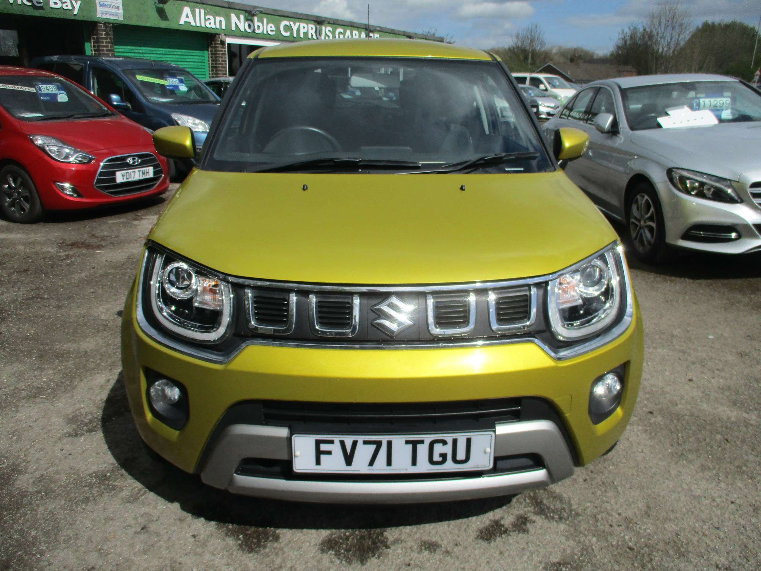 A 2021 SUZUKI IGNIS 1.2 Dualjet MHEV SZ3 Hatchback 5dr Petrol Hybrid Manual Euro 6 (s/s) (83 ps) A 2021 SUZUKI IGNIS 1.2 Dualjet MHEV SZ3 Hatchback 5dr Petrol Hybrid Manual Euro 6 (s/s) (83 ps)