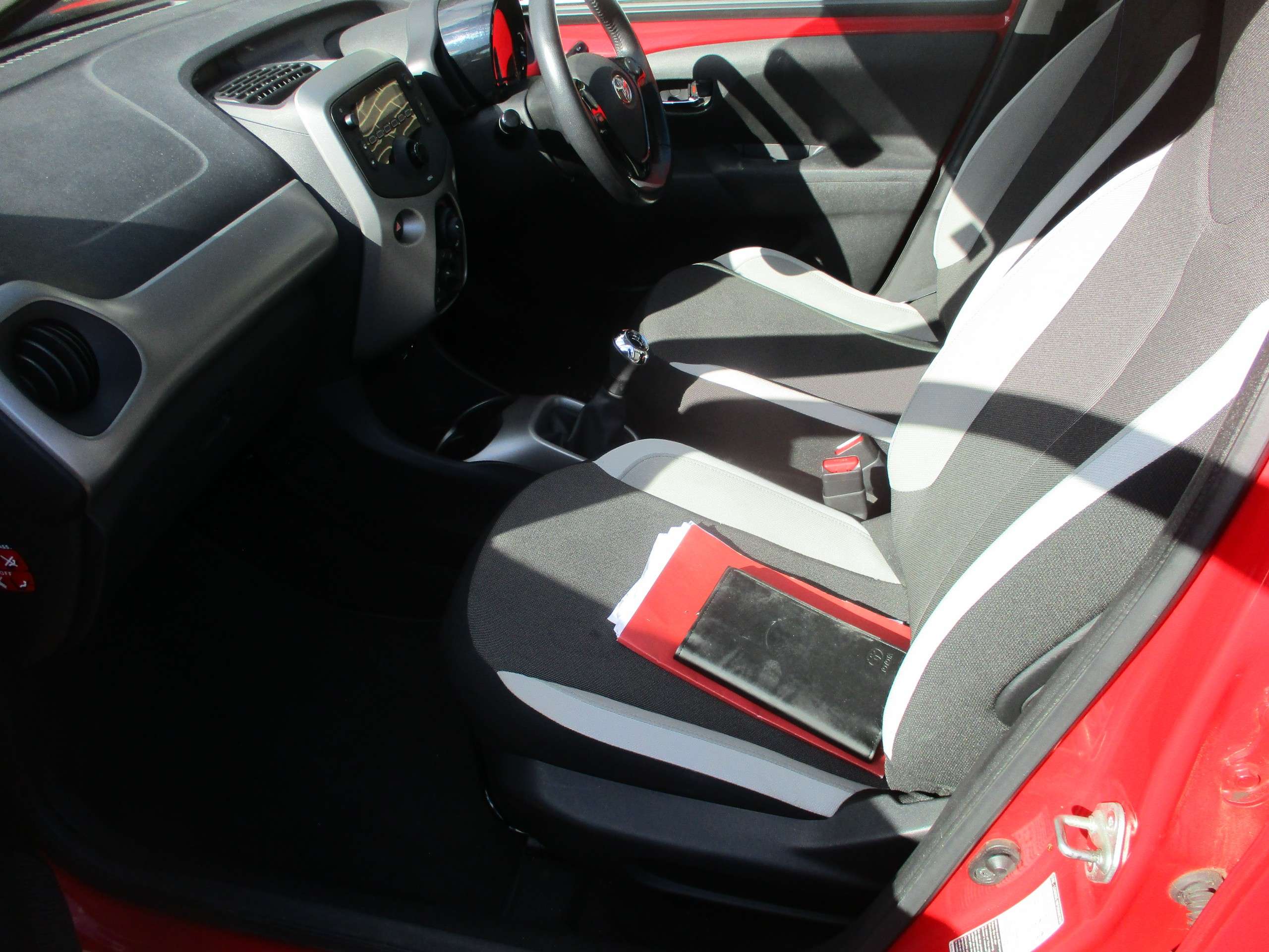 2017 TOYOTA AYGO 2017 TOYOTA AYGO