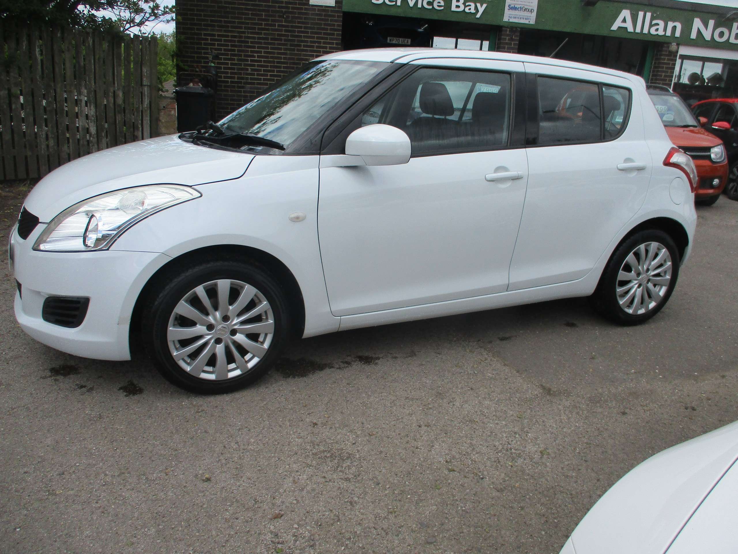 2012 SUZUKI SWIFT 2012 SUZUKI SWIFT