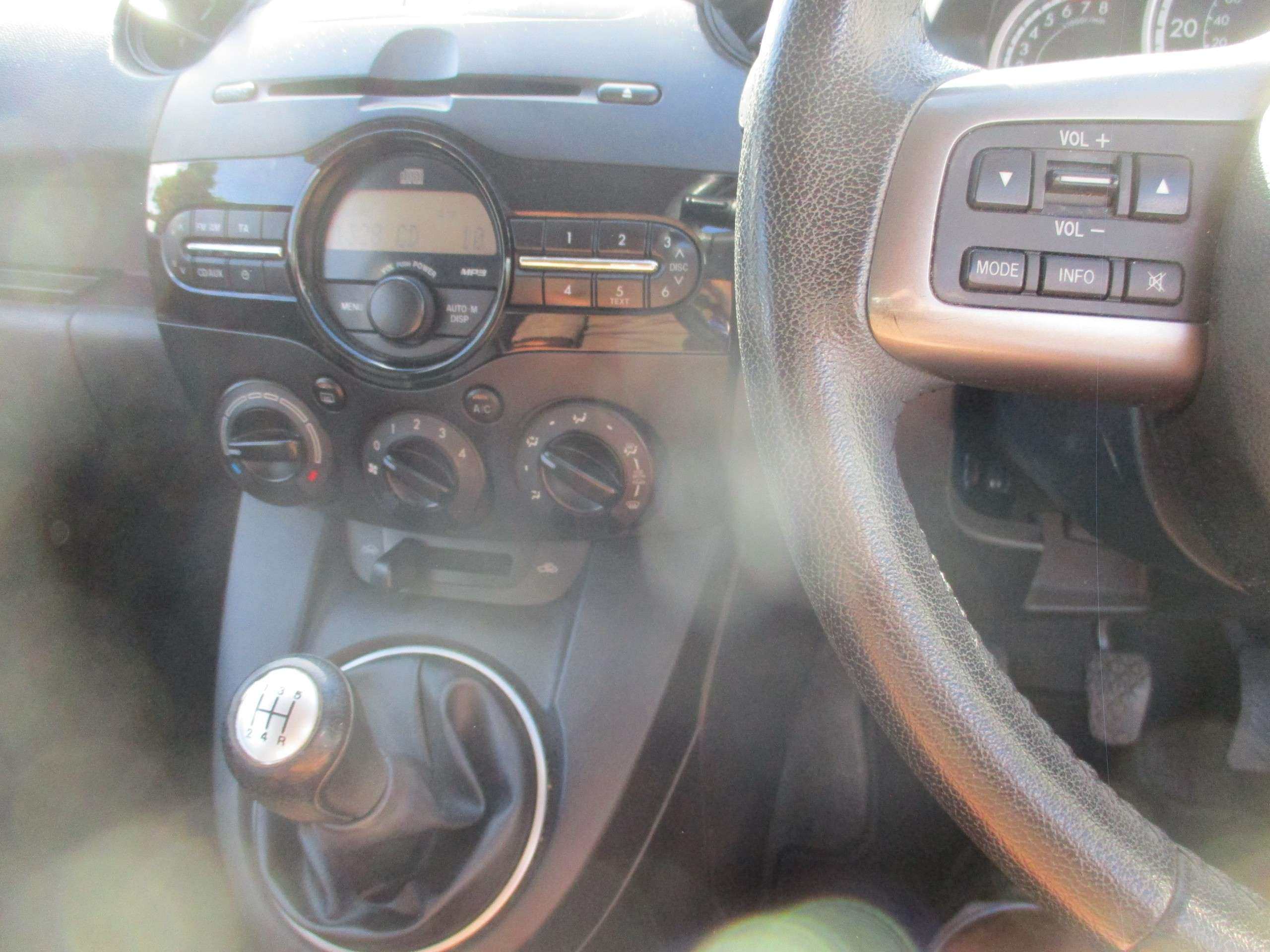 2012 MAZDA MAZDA2 2012 MAZDA MAZDA2