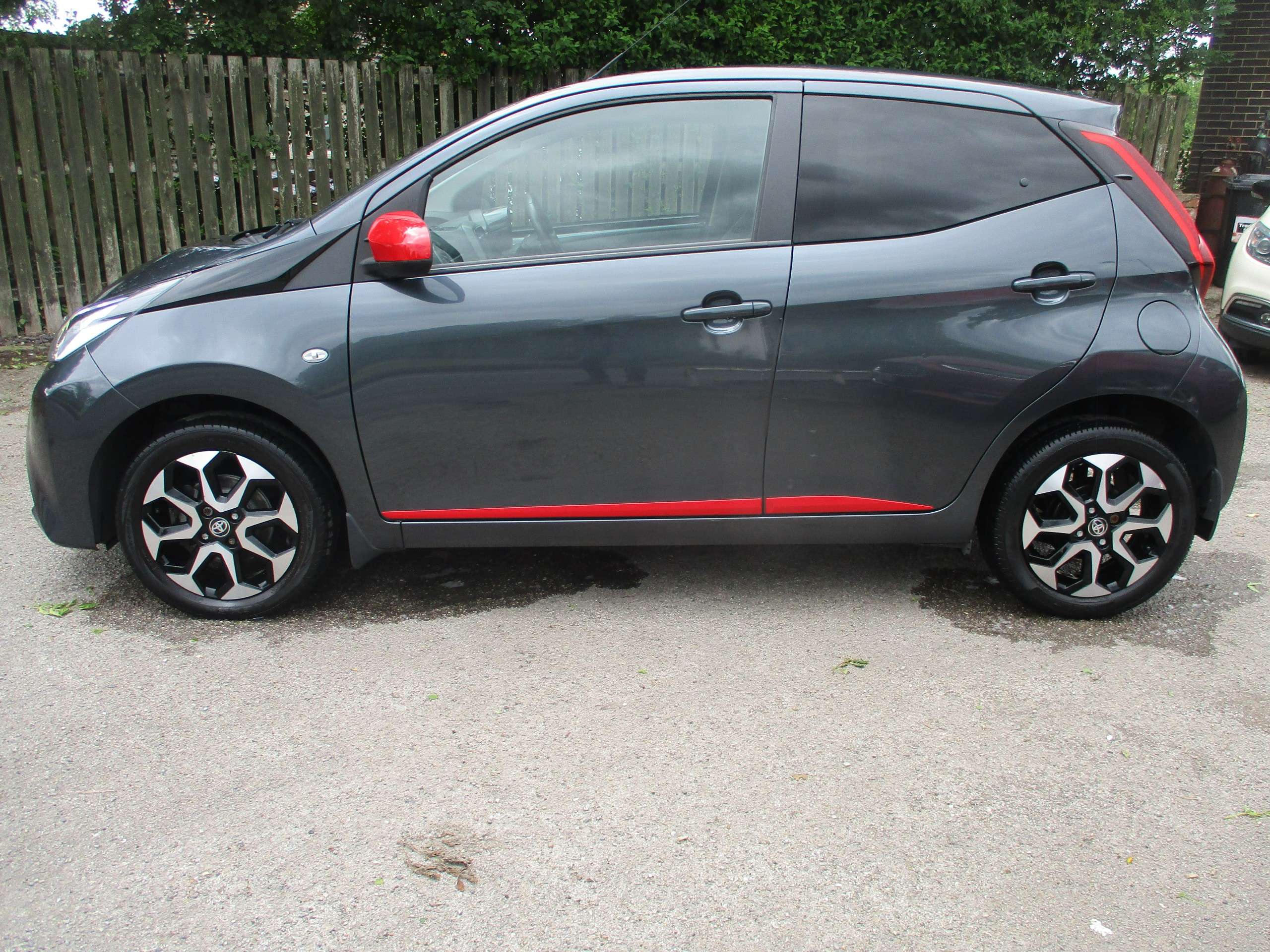 2021 TOYOTA AYGO 2021 TOYOTA AYGO