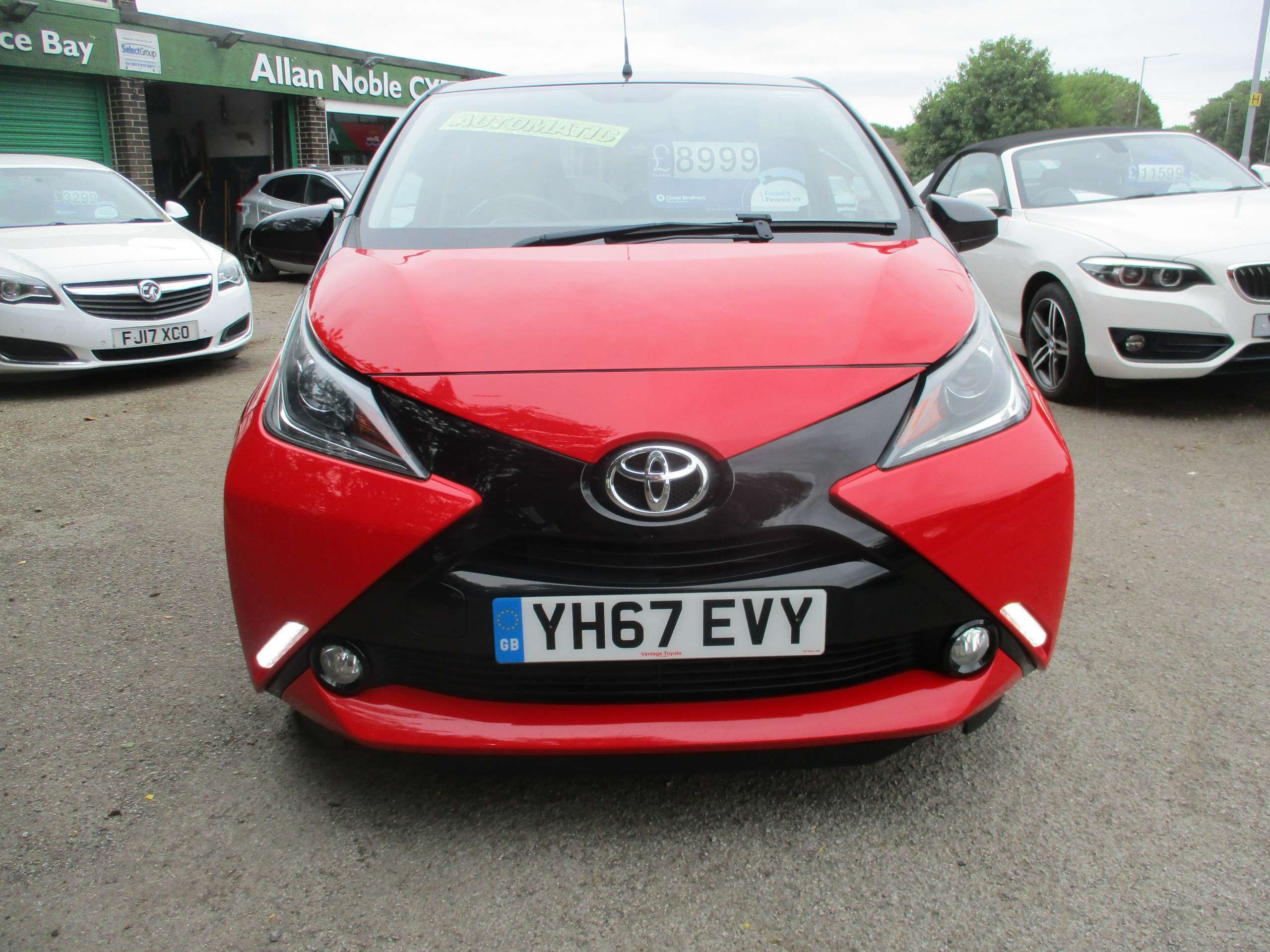 A 2017 TOYOTA AYGO 1.0 VVT-i x-cite 4 Red Bi-Tone Hatchback 5dr Petrol x-shift Euro 6 (68 ps) A 2017 TOYOTA AYGO 1.0 VVT-i x-cite 4 Red Bi-Tone Hatchback 5dr Petrol x-shift Euro 6 (68 ps)