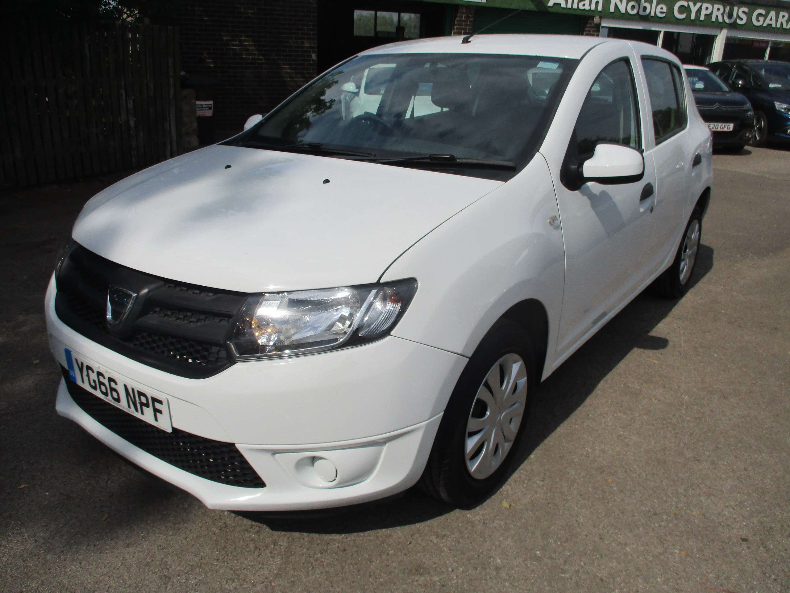 A 2016 DACIA SANDERO 1.2 Ambiance Hatchback 5dr Petrol Manual Euro 6 (75 ps) A 2016 DACIA SANDERO 1.2 Ambiance Hatchback 5dr Petrol Manual Euro 6 (75 ps)