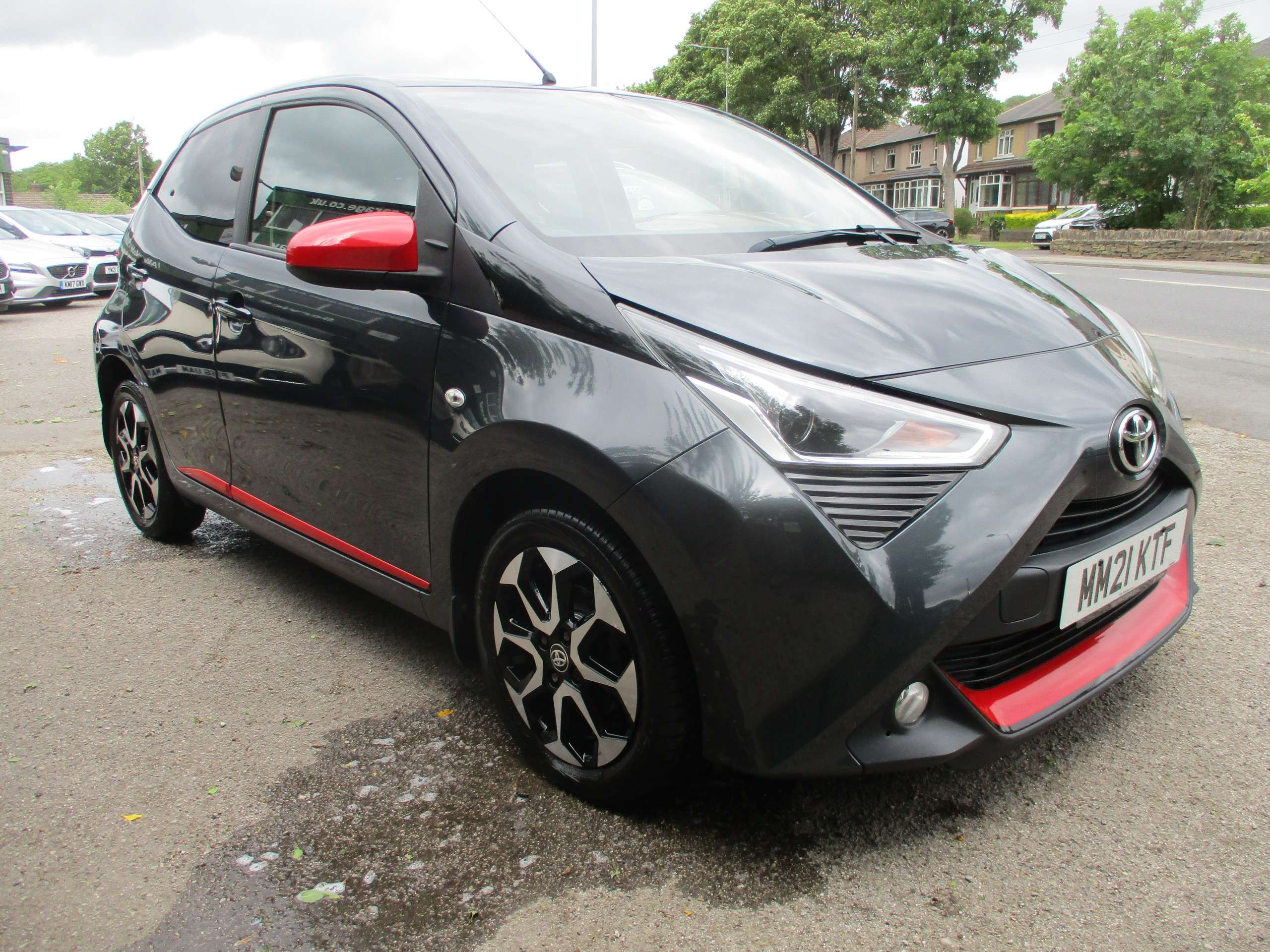 A 2021 TOYOTA AYGO 1.0 VVT-i x-trend Hatchback 5dr Petrol Manual Euro 6 (Safety Sense) (71 ps) A 2021 TOYOTA AYGO 1.0 VVT-i x-trend Hatchback 5dr Petrol Manual Euro 6 (Safety Sense) (71 ps)