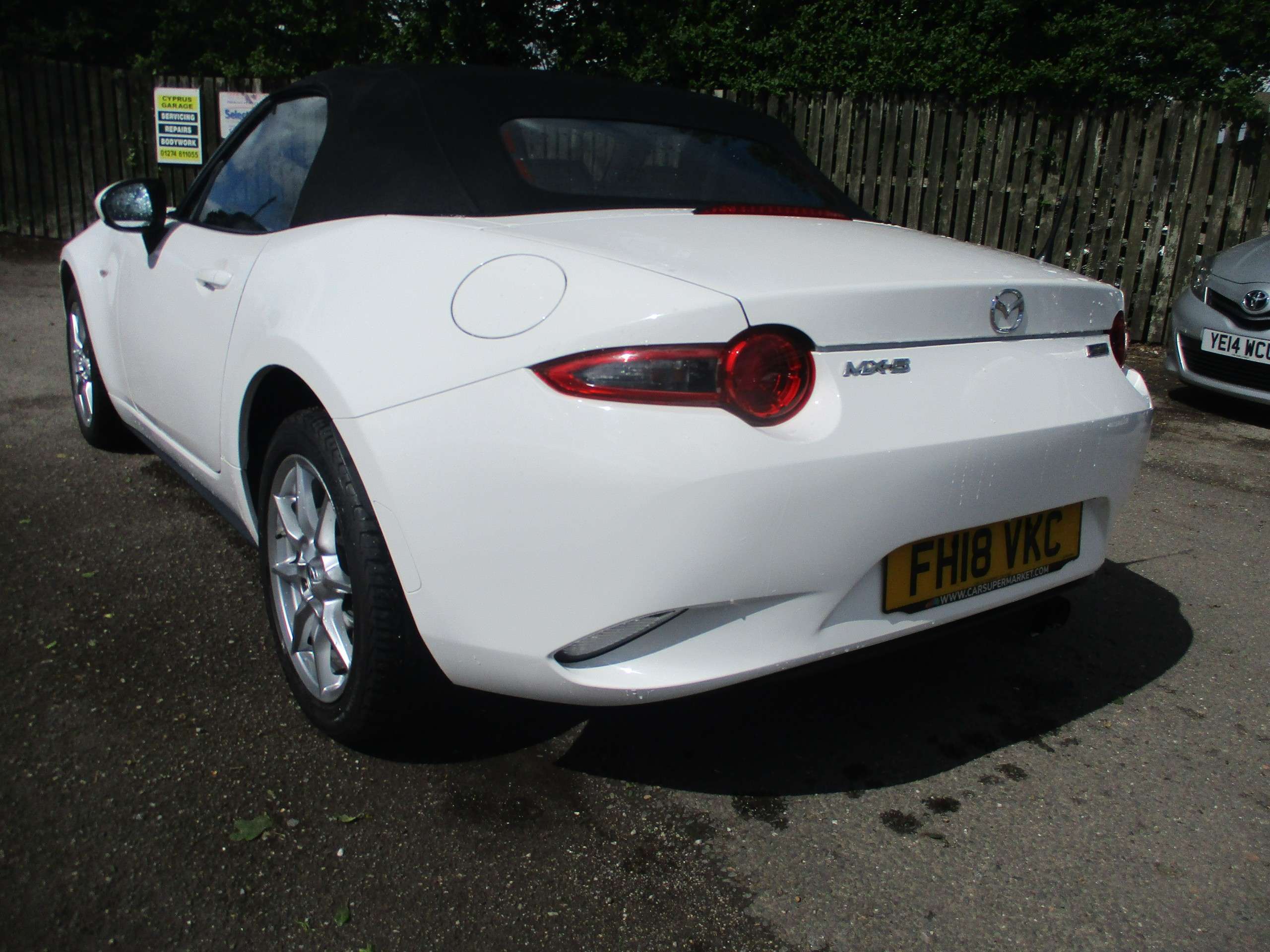 A 2018 MAZDA MX-5 1.5 SKYACTIV-G SE Convertible 2dr Petrol Manual Euro 6 (131 ps) A 2018 MAZDA MX-5 1.5 SKYACTIV-G SE Convertible 2dr Petrol Manual Euro 6 (131 ps)