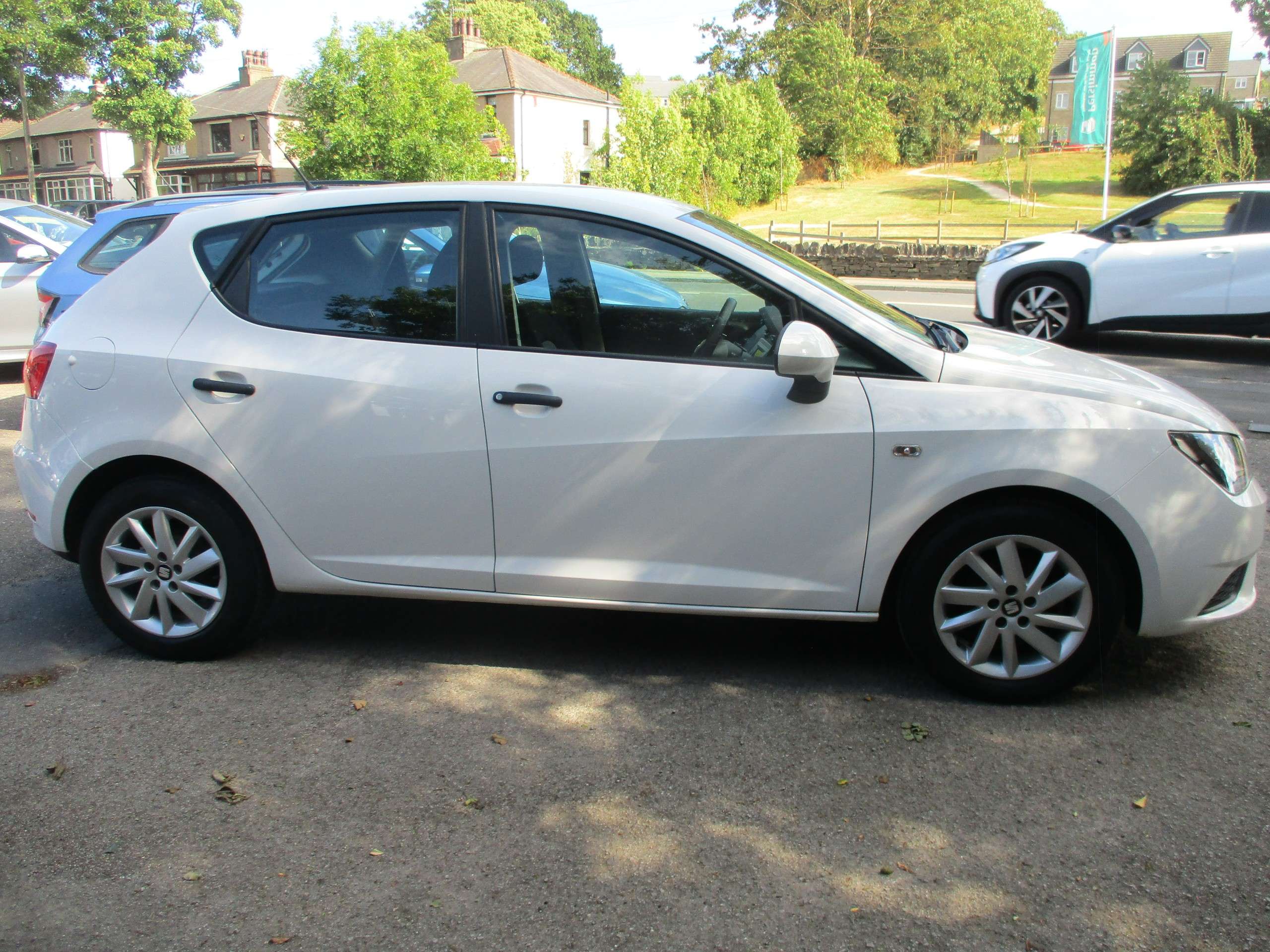 A 2017 SEAT IBIZA 1.0 SOL Hatchback 5dr Petrol Manual Euro 6 (75 ps) A 2017 SEAT IBIZA 1.0 SOL Hatchback 5dr Petrol Manual Euro 6 (75 ps)