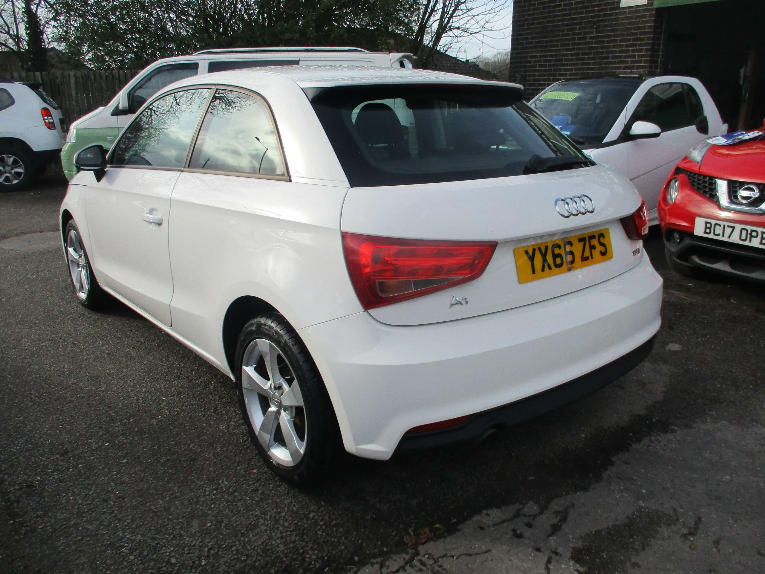 2016 AUDI A1 2016 AUDI A1