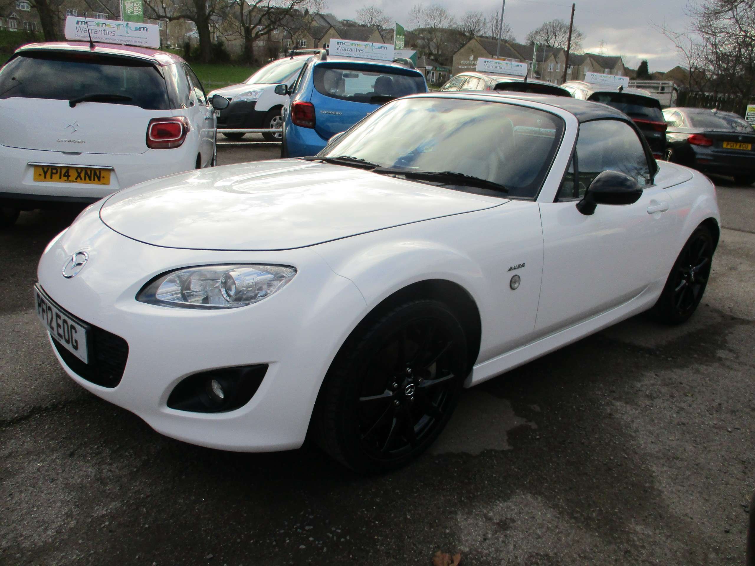 A 2012 MAZDA MX-5 2.0i Kuro Roadster 2dr Petrol Manual Euro 5 (160 ps) A 2012 MAZDA MX-5 2.0i Kuro Roadster 2dr Petrol Manual Euro 5 (160 ps)