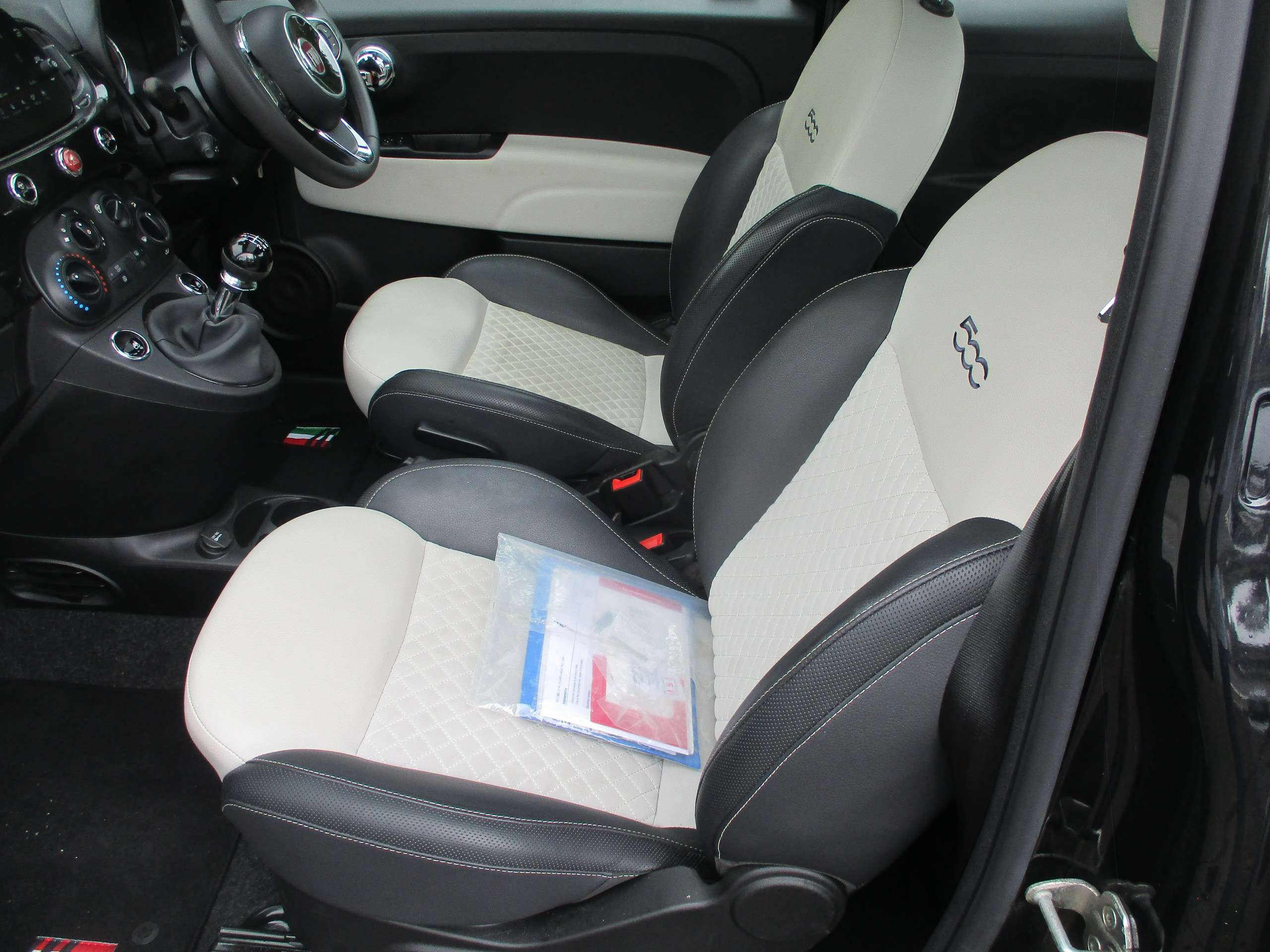 2021 FIAT 500 2021 FIAT 500