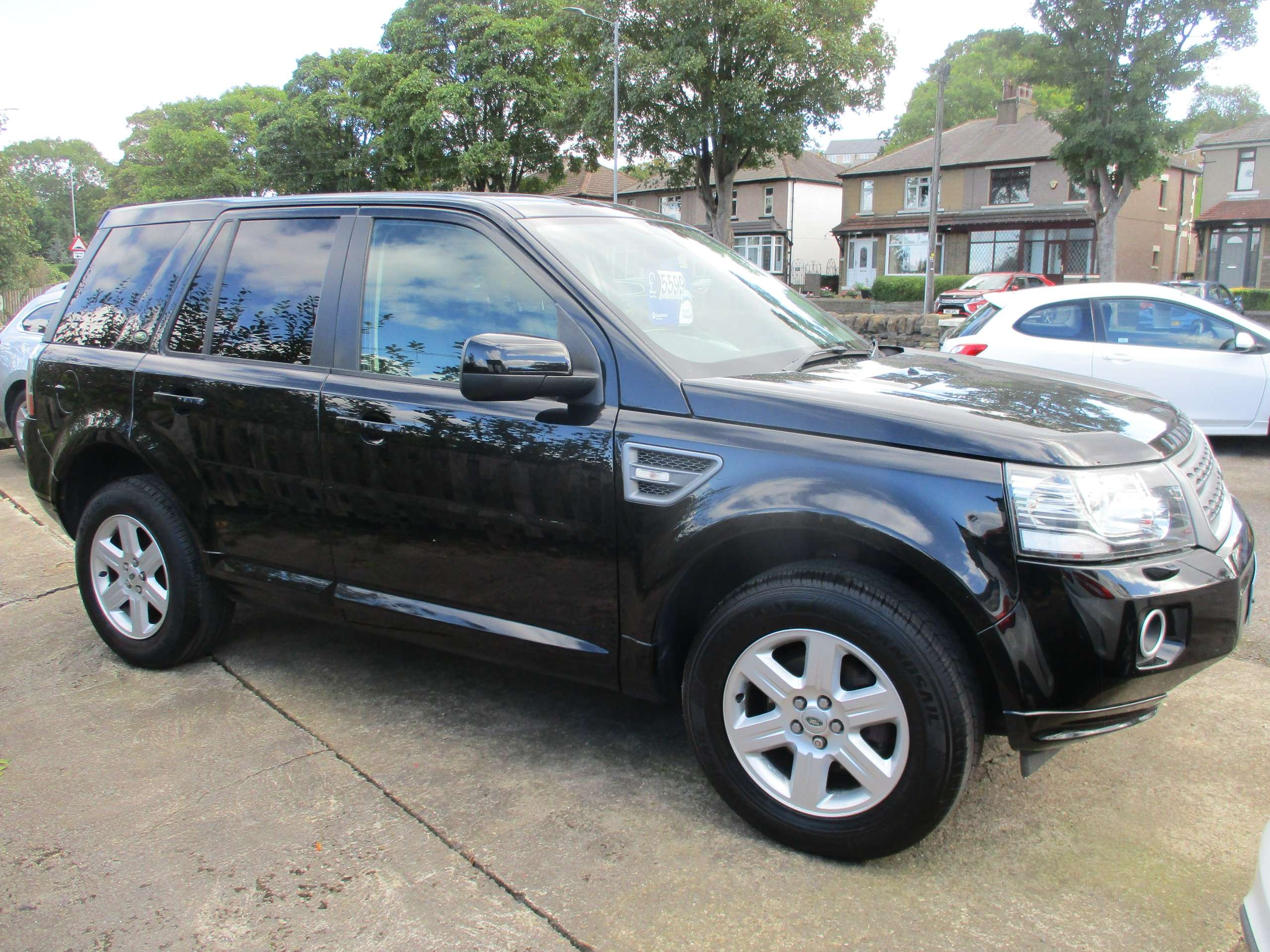A 2013 LAND ROVER FREELANDER 2 2.2 TD4 GS SUV 5dr Diesel Manual 4WD Euro 5 (s/s) (150 ps) A 2013 LAND ROVER FREELANDER 2 2.2 TD4 GS SUV 5dr Diesel Manual 4WD Euro 5 (s/s) (150 ps)