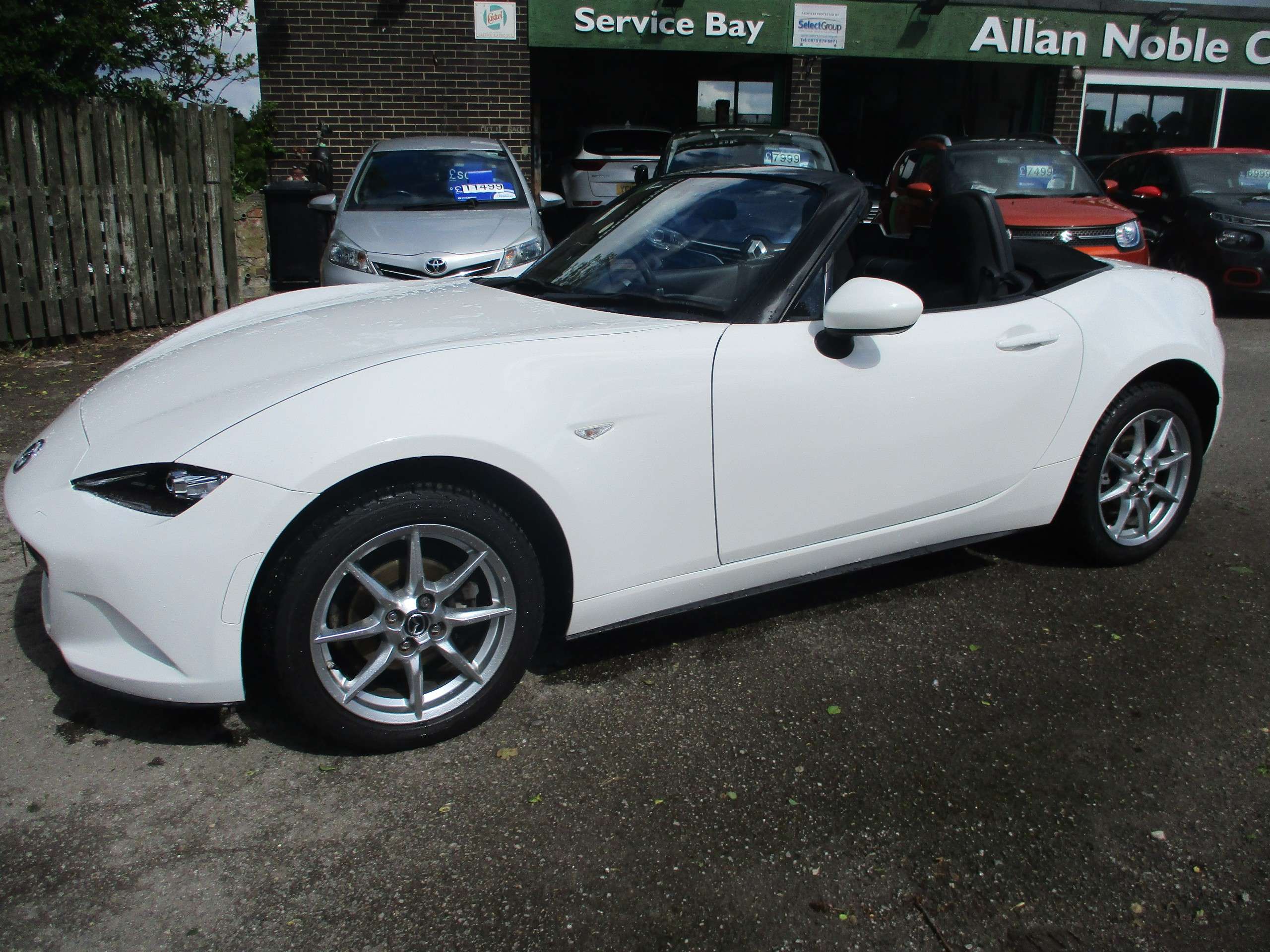 2018 MAZDA MX-5 2018 MAZDA MX-5