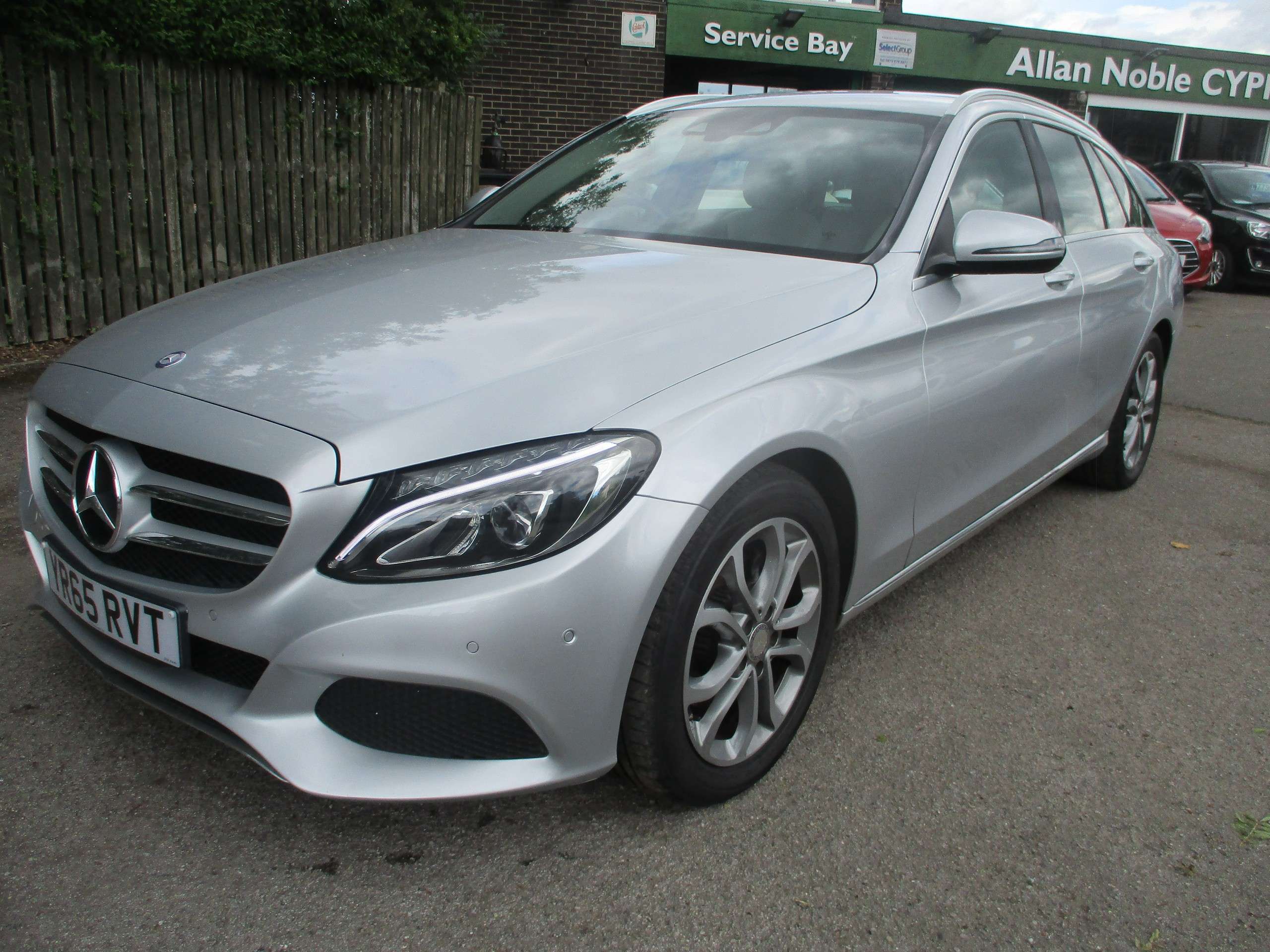 A 2015 MERCEDES-BENZ C CLASS 2.1 C220d Sport Estate 5dr Diesel 7G-Tronic+ Euro 6 (s/s) (170 ps) A 2015 MERCEDES-BENZ C CLASS 2.1 C220d Sport Estate 5dr Diesel 7G-Tronic+ Euro 6 (s/s) (170 ps)