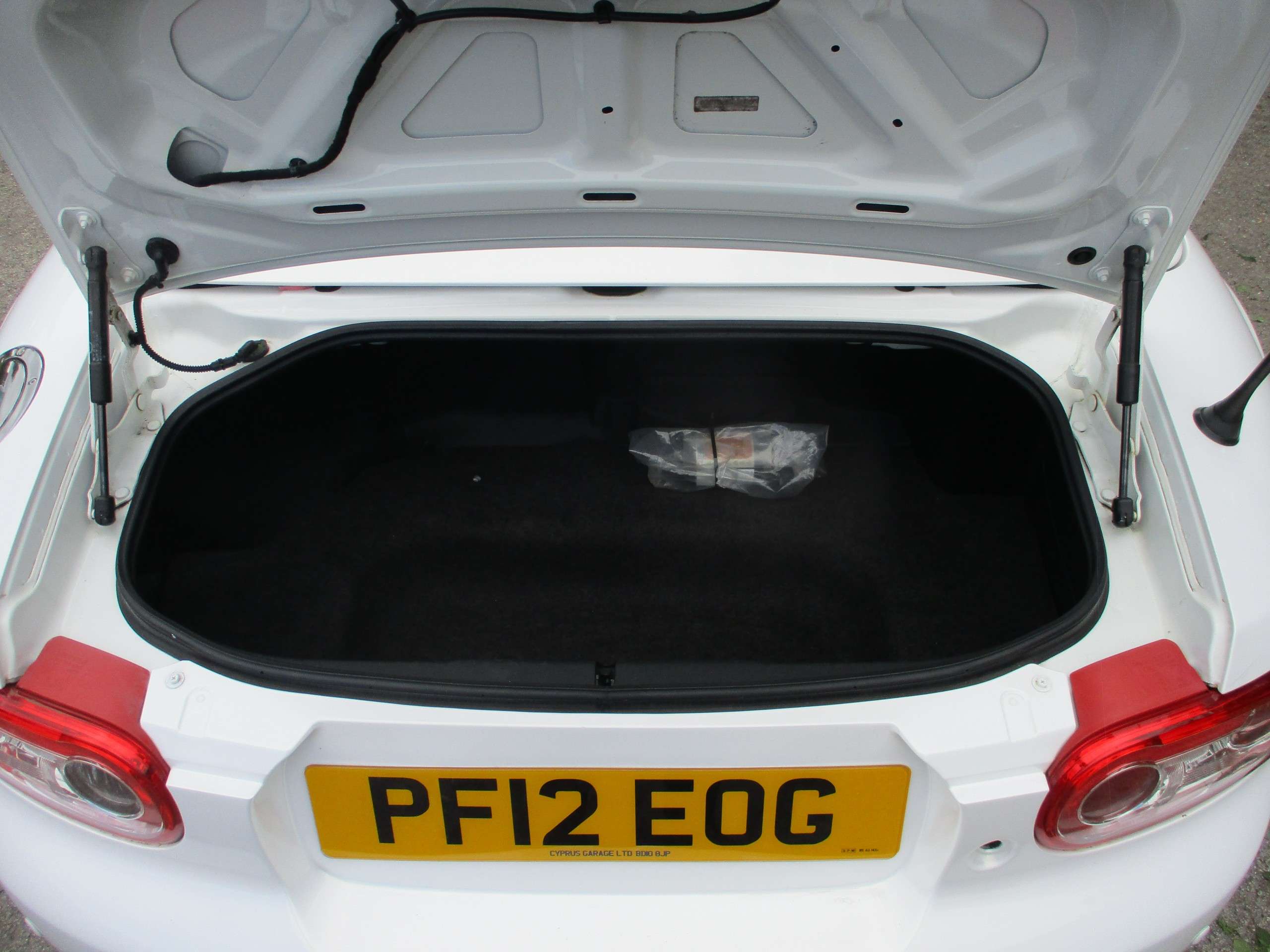 2012 MAZDA MX-5 2012 MAZDA MX-5