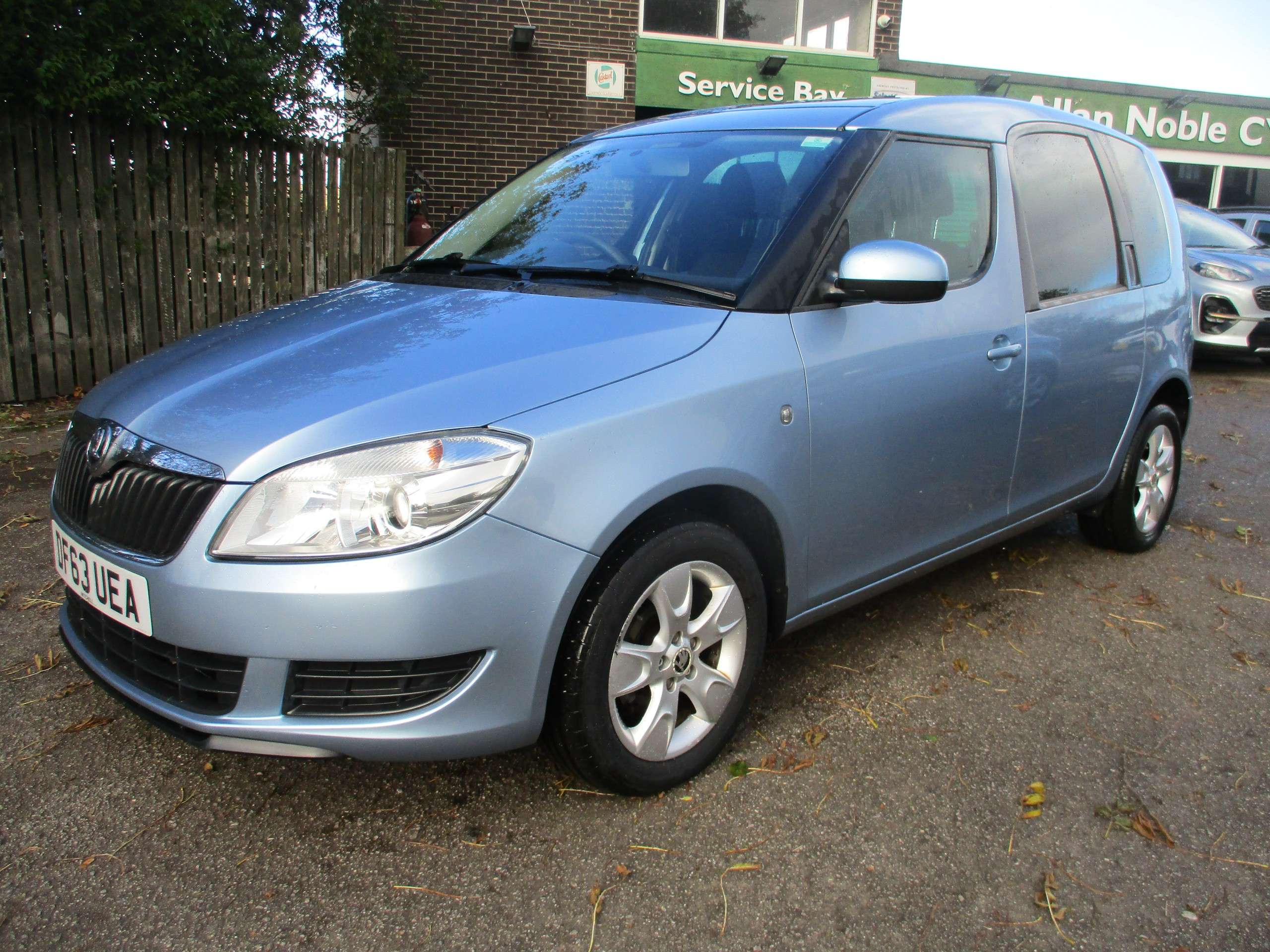A 2014 SKODA ROOMSTER 1.2 TSI SE Action MPV 5dr Petrol Manual Euro 5 (86 ps) A 2014 SKODA ROOMSTER 1.2 TSI SE Action MPV 5dr Petrol Manual Euro 5 (86 ps)