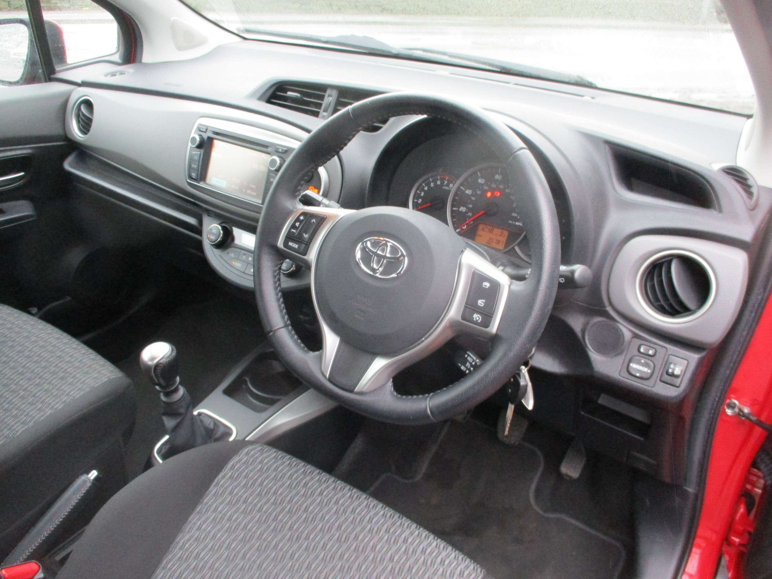 2014 TOYOTA YARIS 2014 TOYOTA YARIS