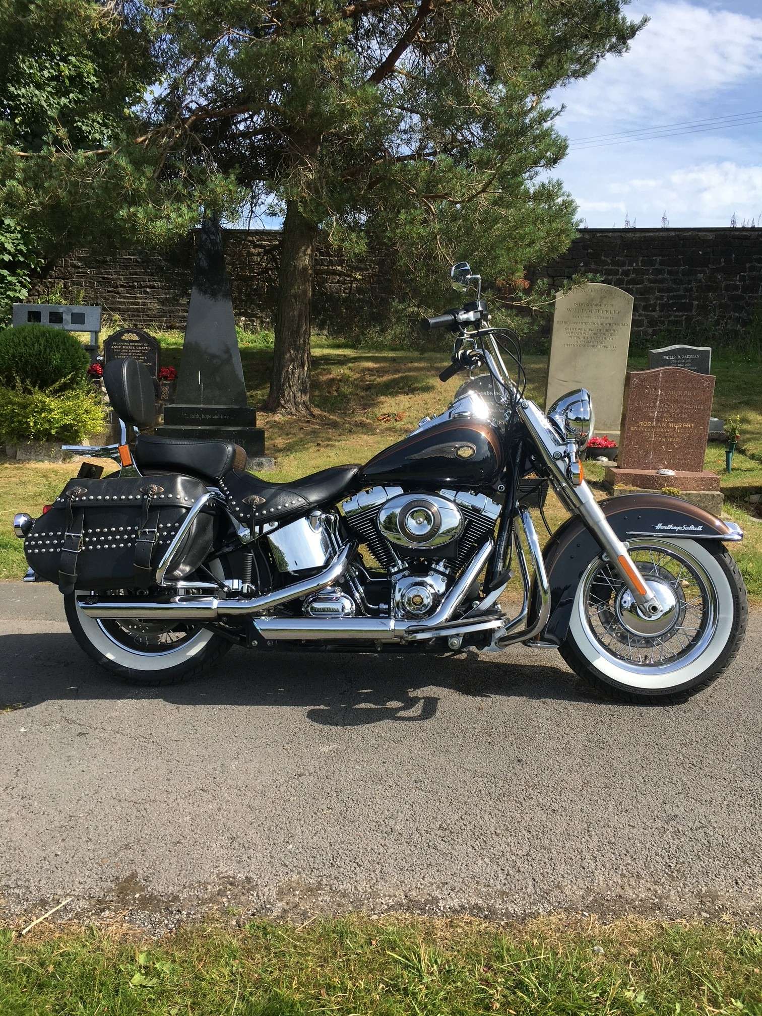 A 2013 HARLEY-DAVIDSON SOFTAIL 1690 FLSTC Heritage Classic 110th Anniversary Custom Cruiser Petrol Manual (74 ps) A 2013 HARLEY-DAVIDSON SOFTAIL 1690 FLSTC Heritage Classic 110th Anniversary Custom Cruiser Petrol Manual (74 ps)