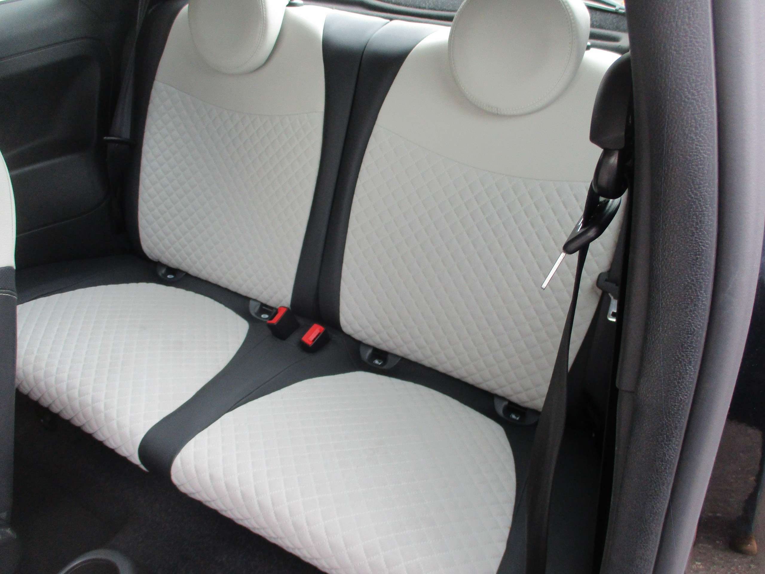 2021 FIAT 500 2021 FIAT 500