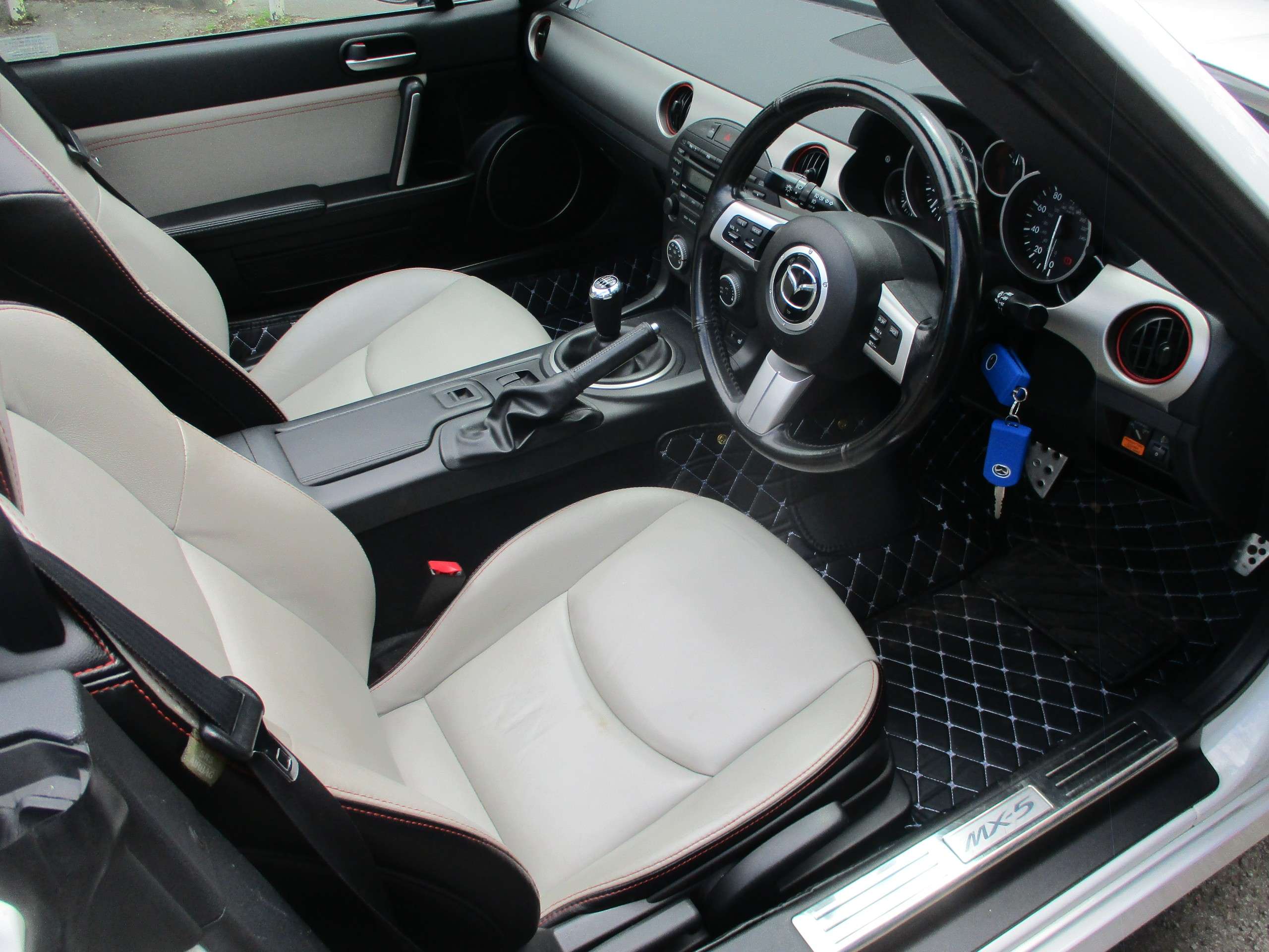 2012 MAZDA MX-5 2012 MAZDA MX-5