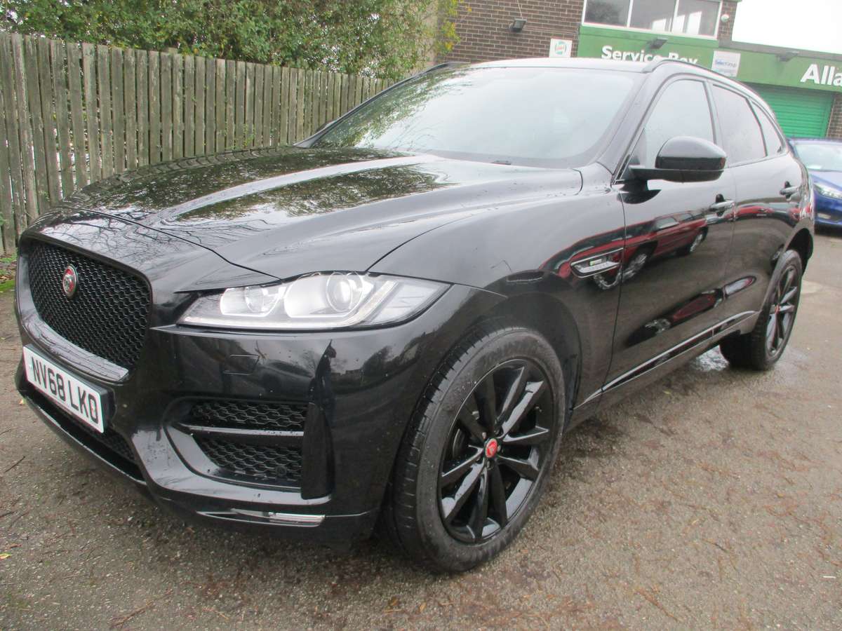 Check out this Jaguar F-pace 2018 Diesel Automatic