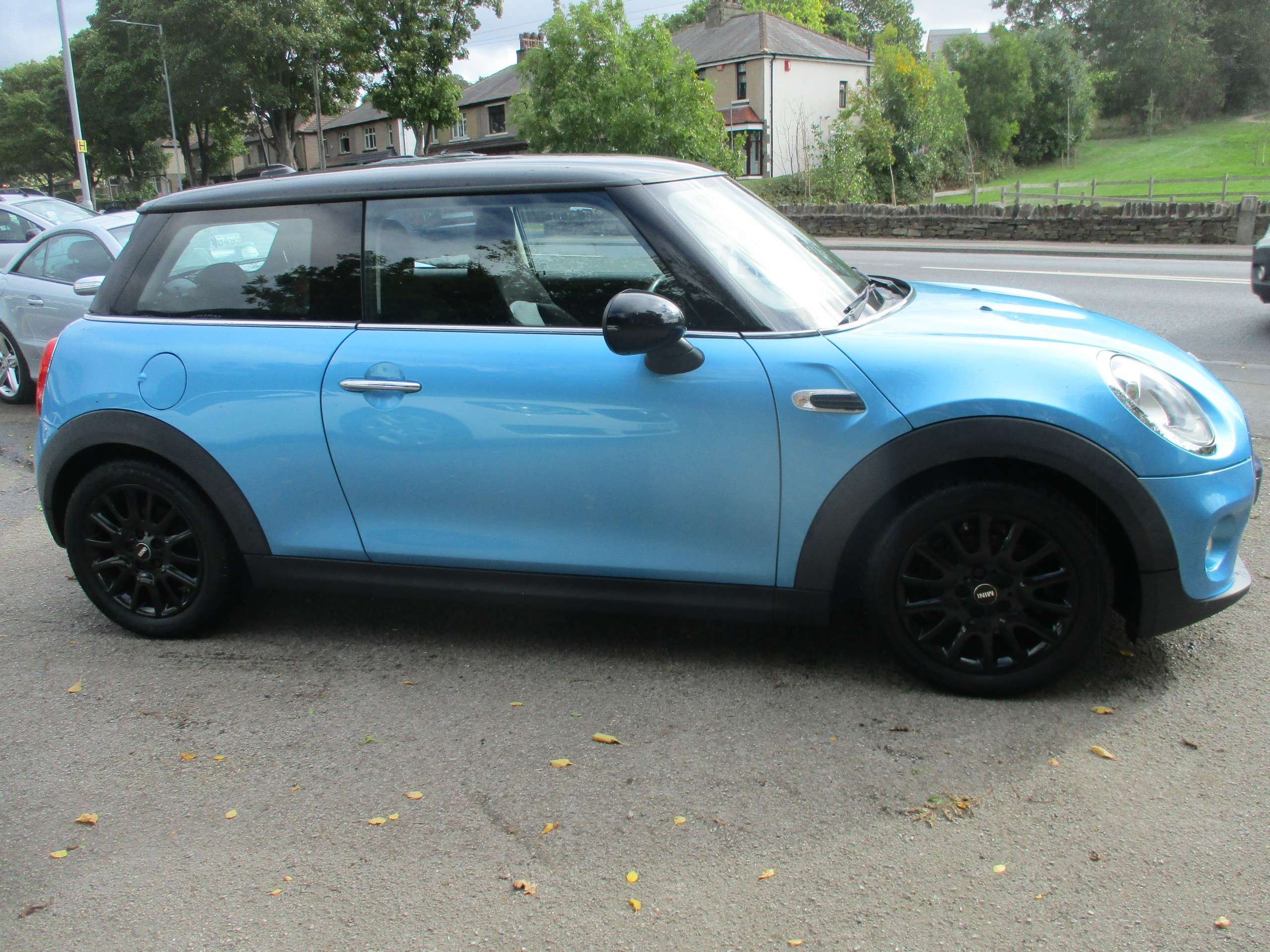 A 2015 MINI HATCH 1.5 Cooper Hatchback 3dr Petrol Manual Euro 6 (s/s) (136 ps) A 2015 MINI HATCH 1.5 Cooper Hatchback 3dr Petrol Manual Euro 6 (s/s) (136 ps)