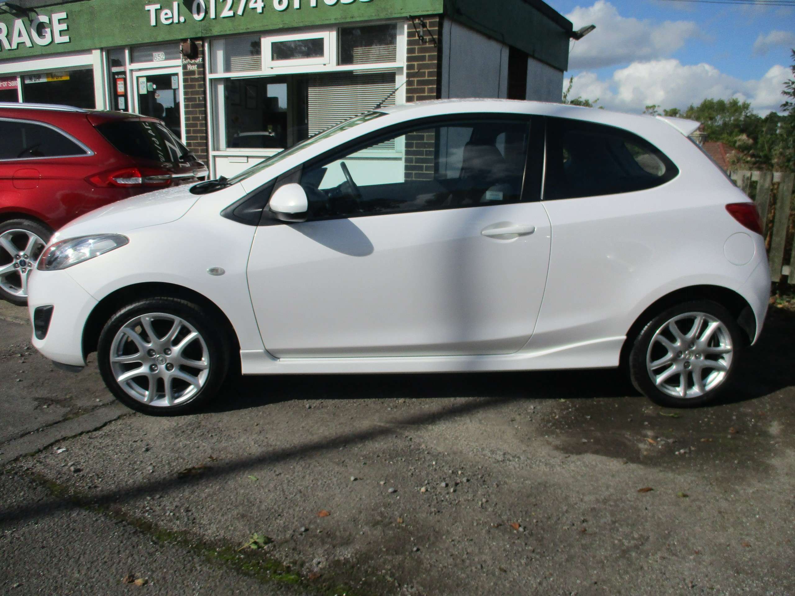 A 2012 MAZDA MAZDA2 1.3 Tamura Hatchback 3dr Petrol Manual Euro 5 (84 ps) A 2012 MAZDA MAZDA2 1.3 Tamura Hatchback 3dr Petrol Manual Euro 5 (84 ps)