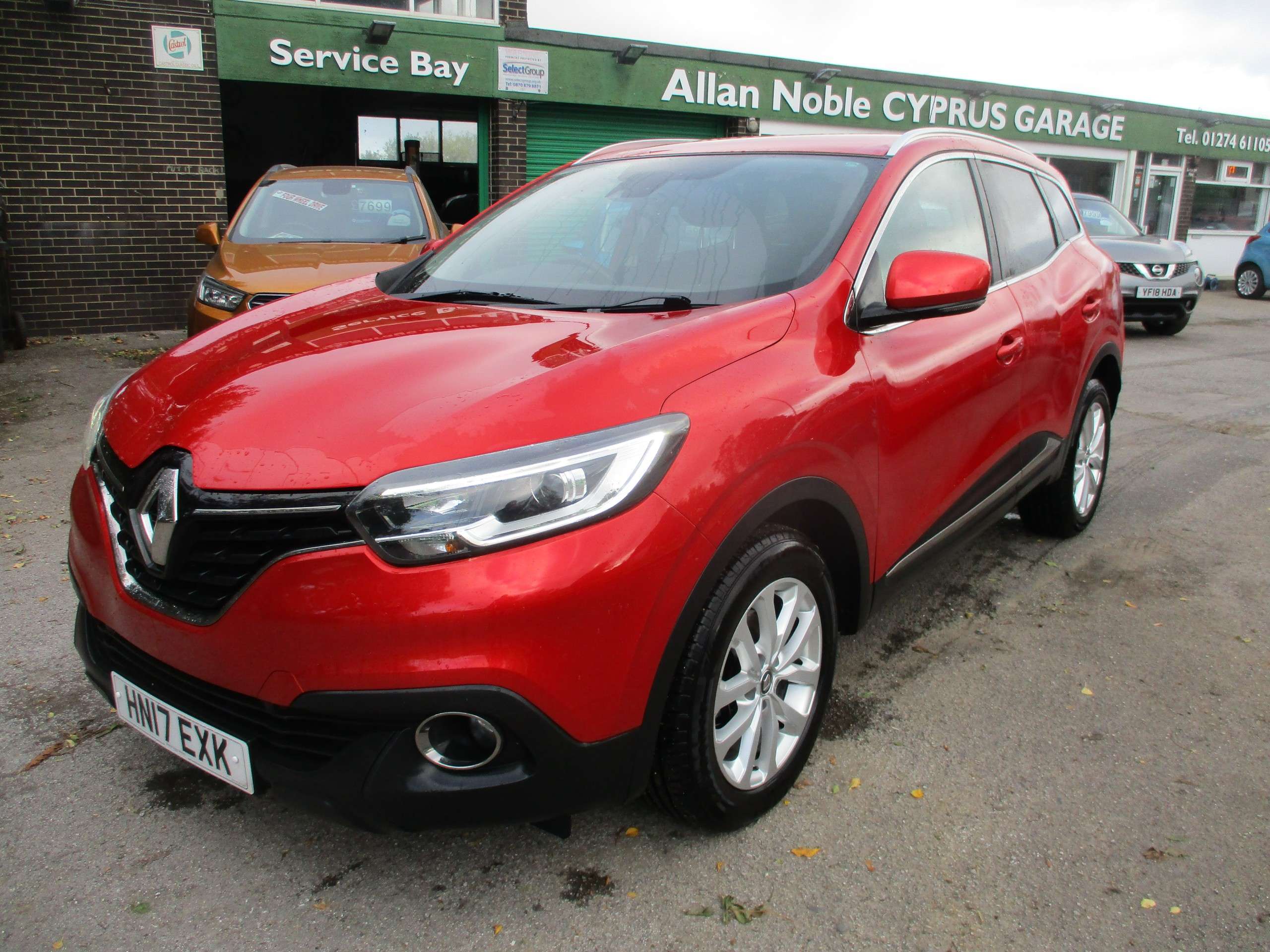 A 2017 RENAULT KADJAR 1.2 TCe Dynamique Nav SUV 5dr Petrol Manual Euro 6 (s/s) (130 ps) A 2017 RENAULT KADJAR 1.2 TCe Dynamique Nav SUV 5dr Petrol Manual Euro 6 (s/s) (130 ps)