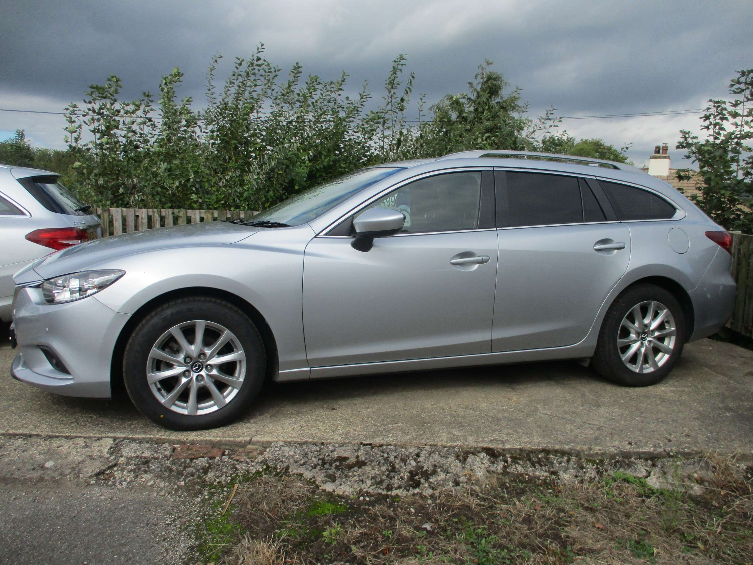 A 2016 MAZDA 6 2.2 SKYACTIV-D SE-L Nav Tourer 5dr Diesel Manual Euro 6 (s/s) (150 ps) A 2016 MAZDA 6 2.2 SKYACTIV-D SE-L Nav Tourer 5dr Diesel Manual Euro 6 (s/s) (150 ps)