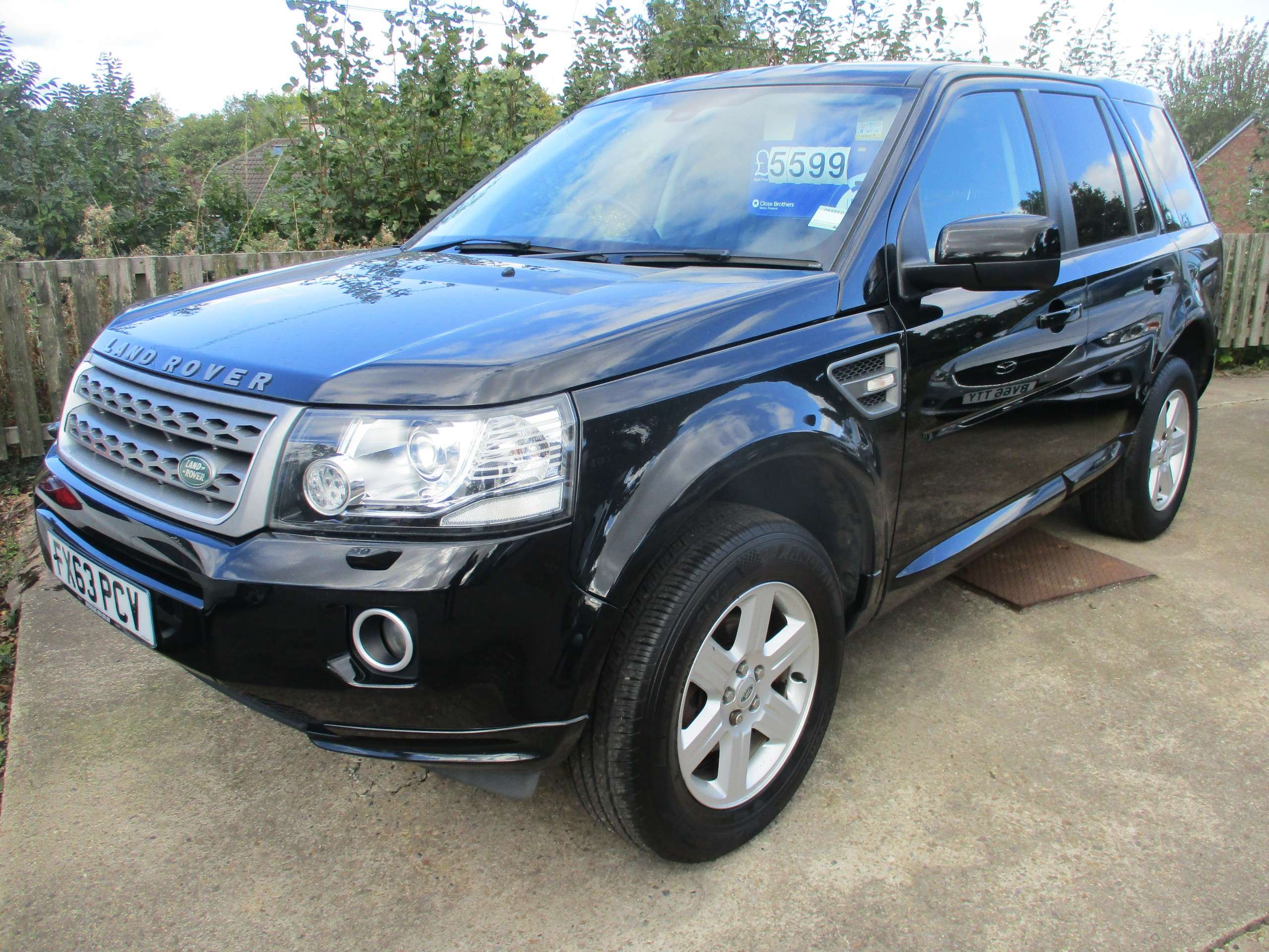A 2013 LAND ROVER FREELANDER 2 2.2 TD4 GS SUV 5dr Diesel Manual 4WD Euro 5 (s/s) (150 ps) A 2013 LAND ROVER FREELANDER 2 2.2 TD4 GS SUV 5dr Diesel Manual 4WD Euro 5 (s/s) (150 ps)