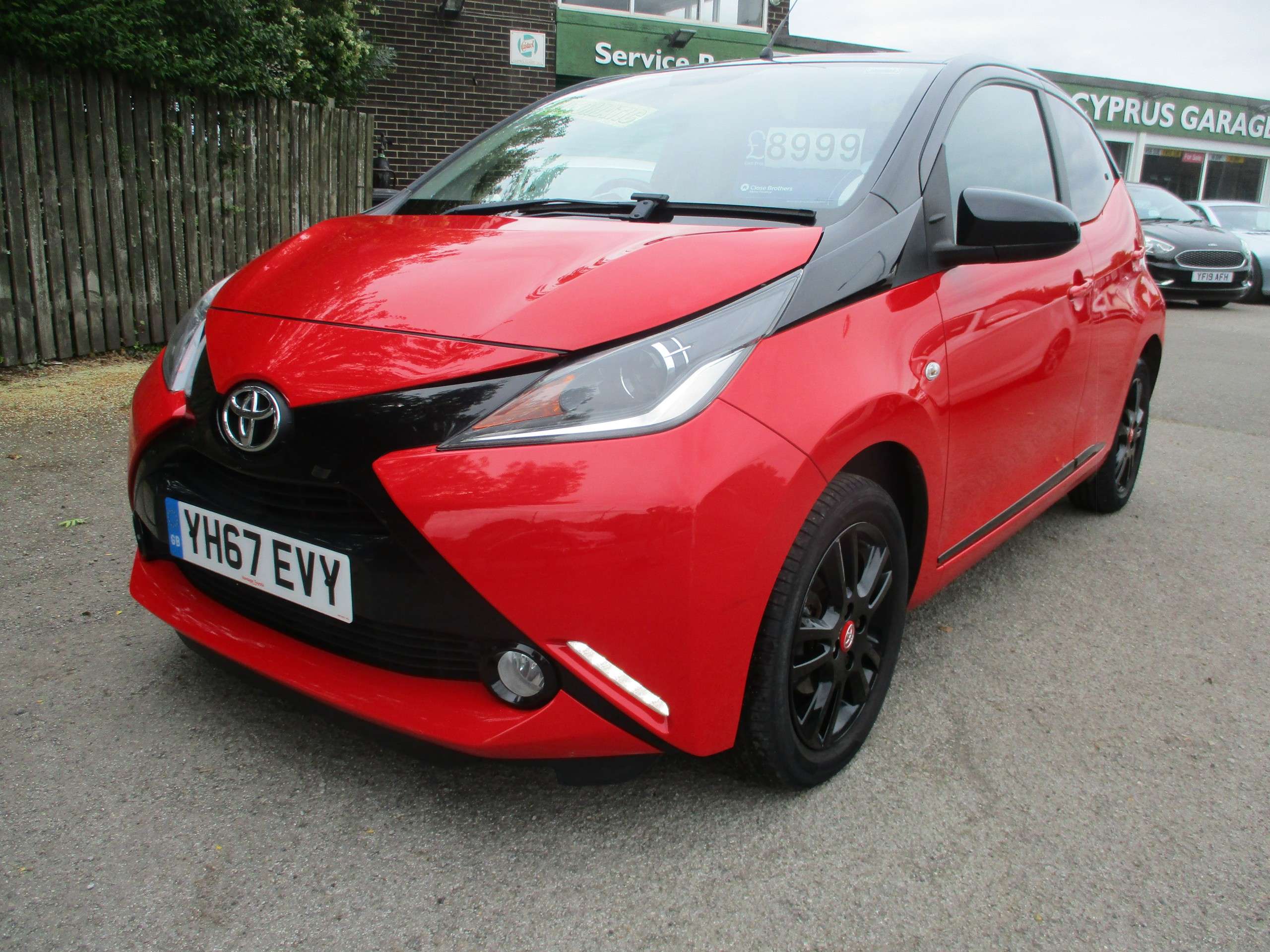 A 2017 TOYOTA AYGO 1.0 VVT-i x-cite 4 Red Bi-Tone Hatchback 5dr Petrol x-shift Euro 6 (68 ps) A 2017 TOYOTA AYGO 1.0 VVT-i x-cite 4 Red Bi-Tone Hatchback 5dr Petrol x-shift Euro 6 (68 ps)