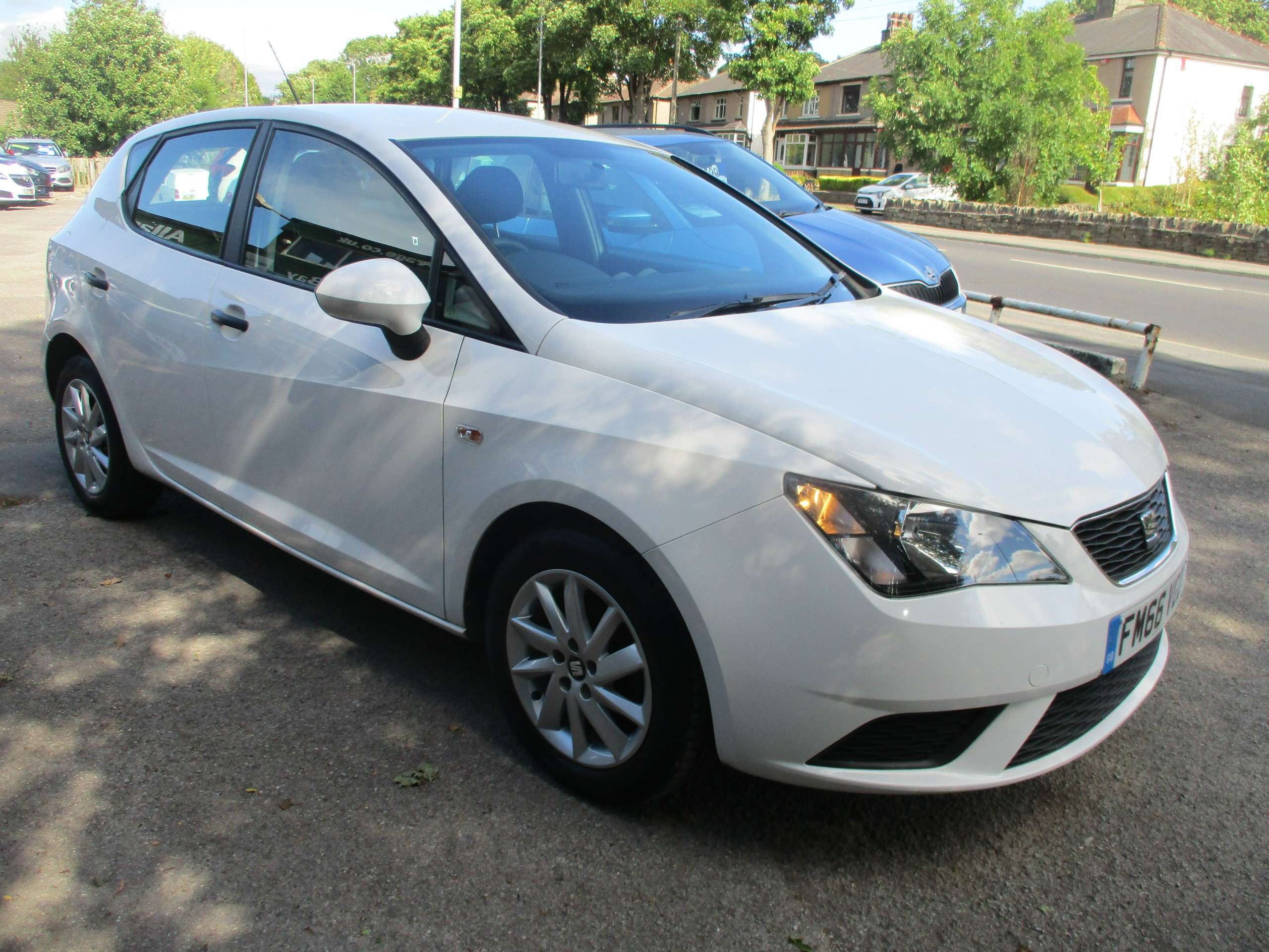 A 2017 SEAT IBIZA 1.0 SOL Hatchback 5dr Petrol Manual Euro 6 (75 ps) A 2017 SEAT IBIZA 1.0 SOL Hatchback 5dr Petrol Manual Euro 6 (75 ps)