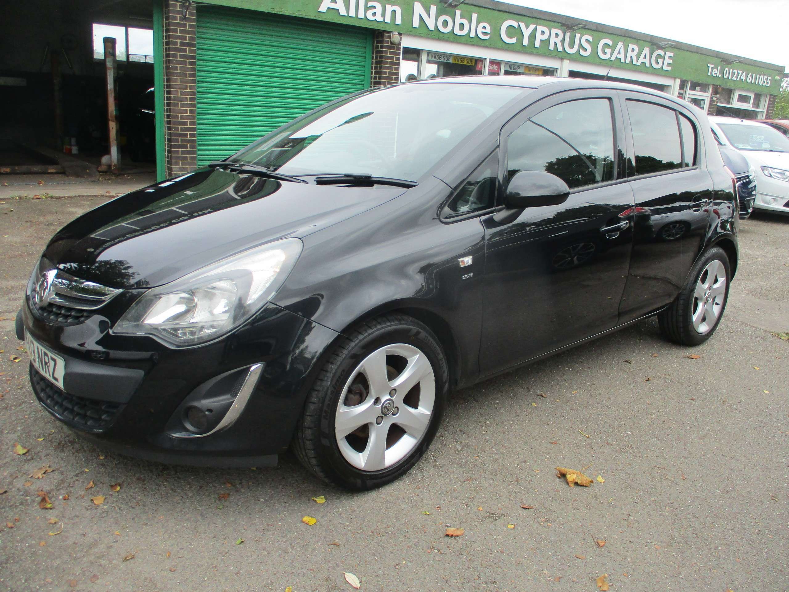 A 2013 VAUXHALL CORSA 1.4 16V SXi Hatchback 5dr Petrol Manual Wide Ratio Euro 5 (A/C) (100 ps) A 2013 VAUXHALL CORSA 1.4 16V SXi Hatchback 5dr Petrol Manual Wide Ratio Euro 5 (A/C) (100 ps)
