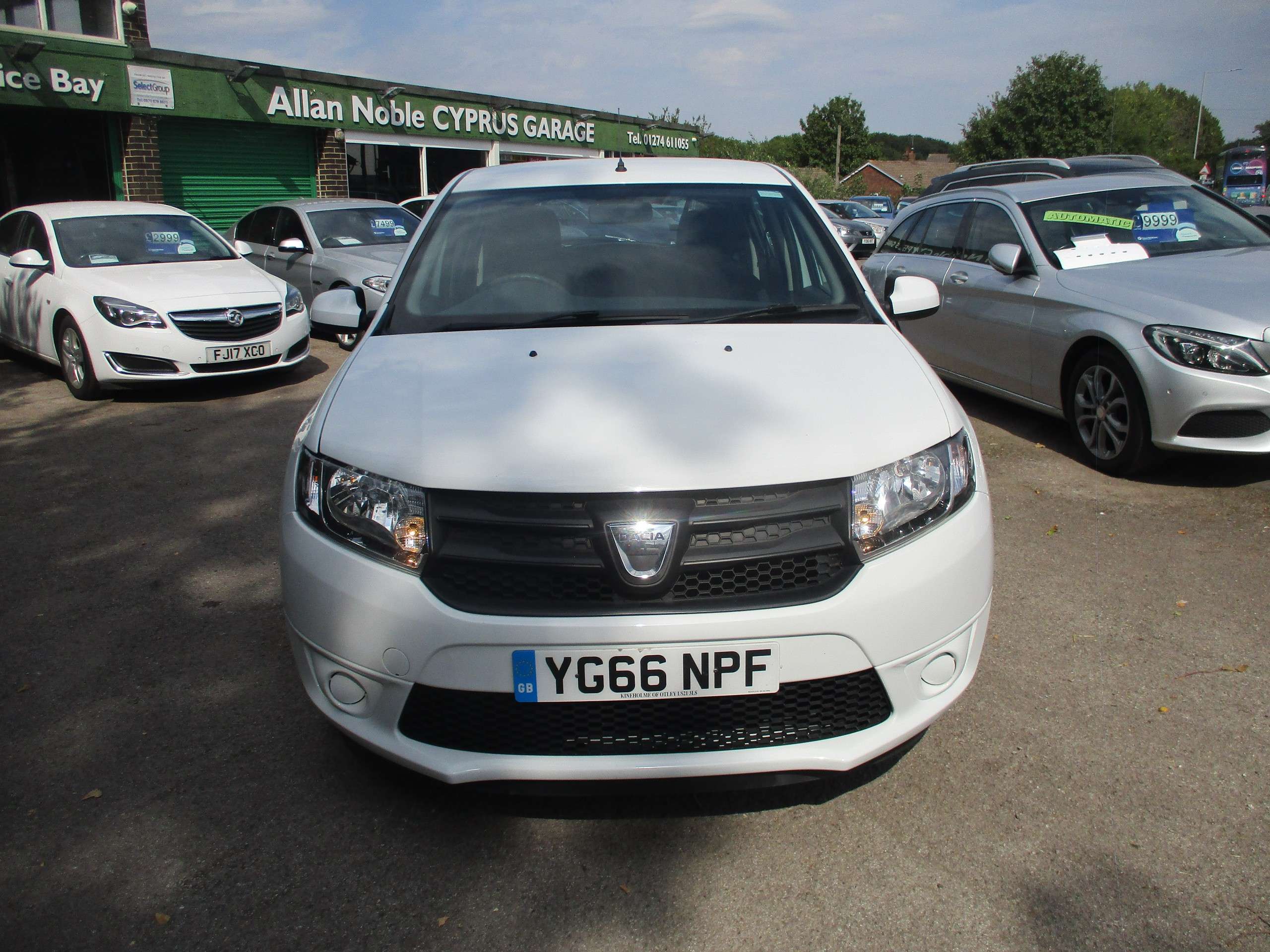A 2016 DACIA SANDERO 1.2 Ambiance Hatchback 5dr Petrol Manual Euro 6 (75 ps) A 2016 DACIA SANDERO 1.2 Ambiance Hatchback 5dr Petrol Manual Euro 6 (75 ps)