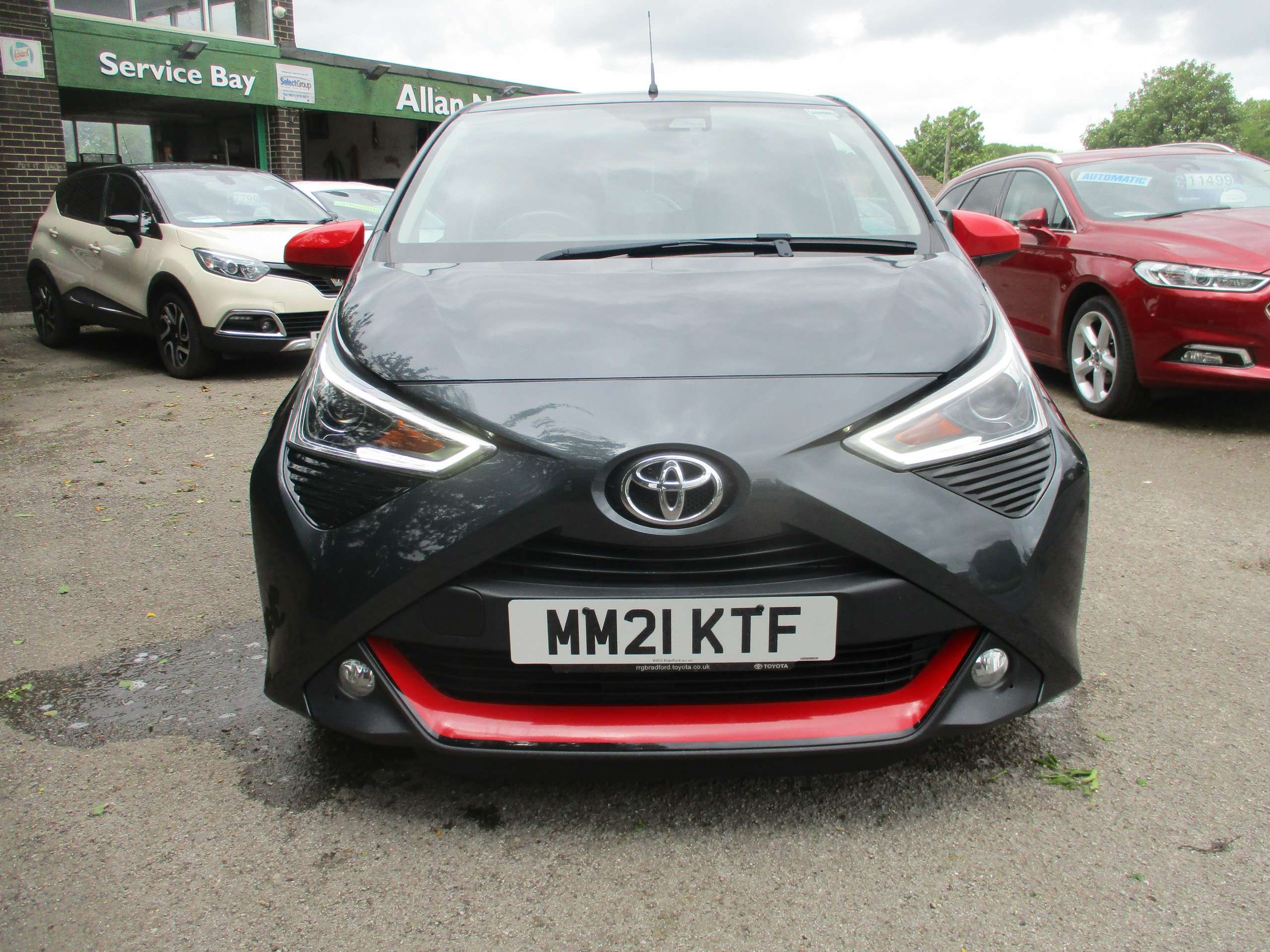 A 2021 TOYOTA AYGO 1.0 VVT-i x-trend Hatchback 5dr Petrol Manual Euro 6 (Safety Sense) (71 ps) A 2021 TOYOTA AYGO 1.0 VVT-i x-trend Hatchback 5dr Petrol Manual Euro 6 (Safety Sense) (71 ps)