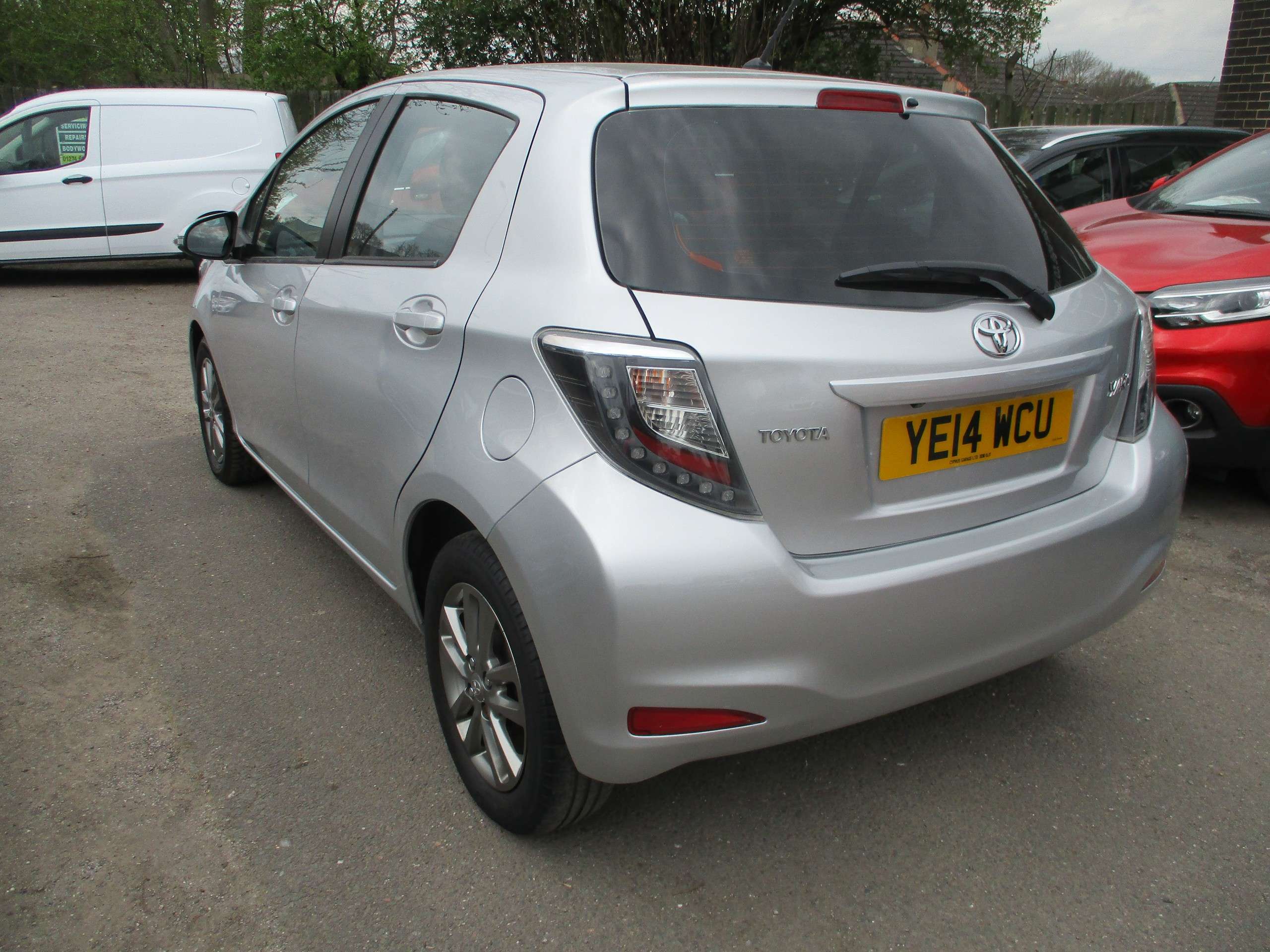 2014 TOYOTA YARIS 2014 TOYOTA YARIS