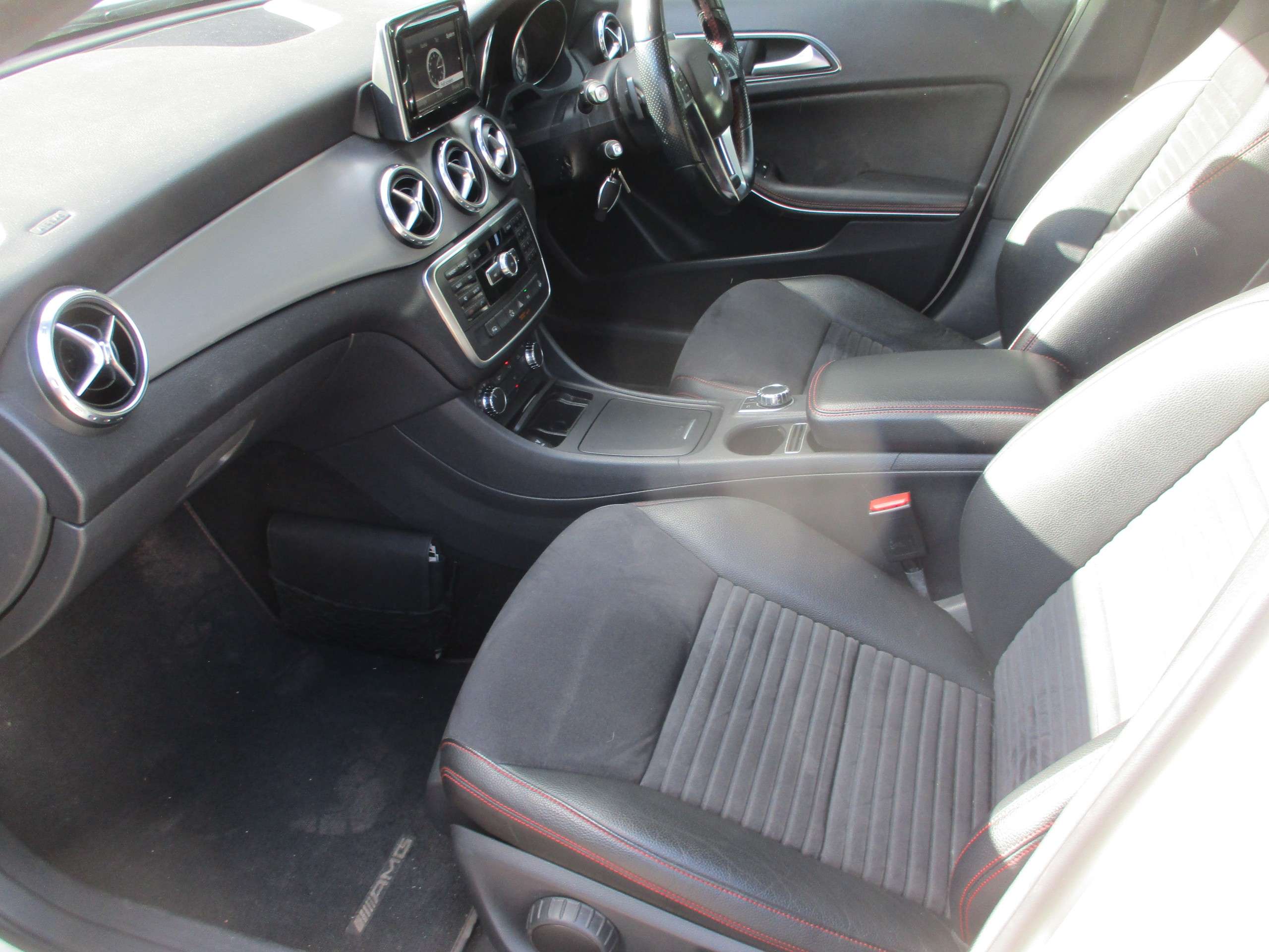 2015 MERCEDES-BENZ GLA 2015 MERCEDES-BENZ GLA