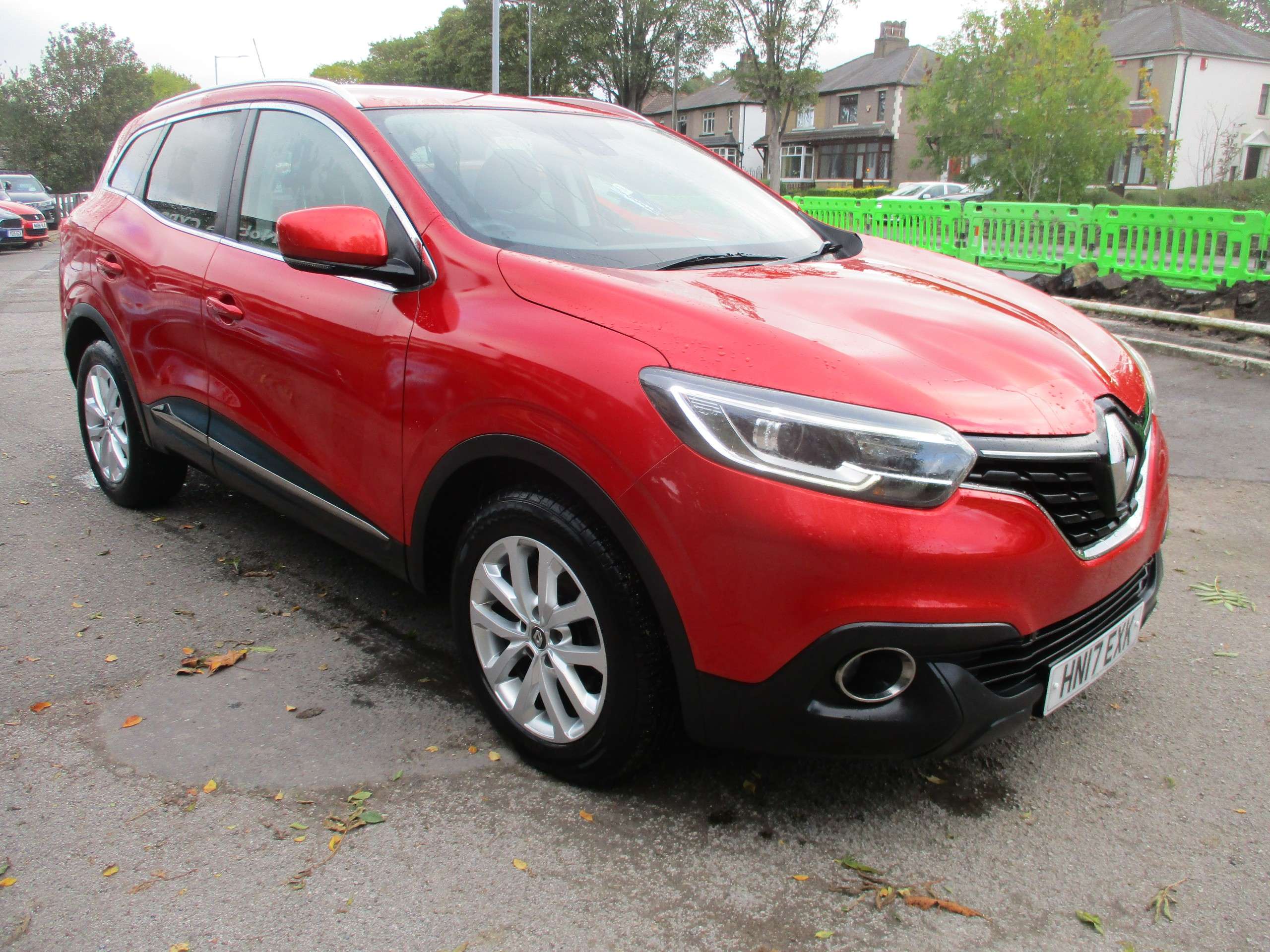 A 2017 RENAULT KADJAR 1.2 TCe Dynamique Nav SUV 5dr Petrol Manual Euro 6 (s/s) (130 ps) A 2017 RENAULT KADJAR 1.2 TCe Dynamique Nav SUV 5dr Petrol Manual Euro 6 (s/s) (130 ps)