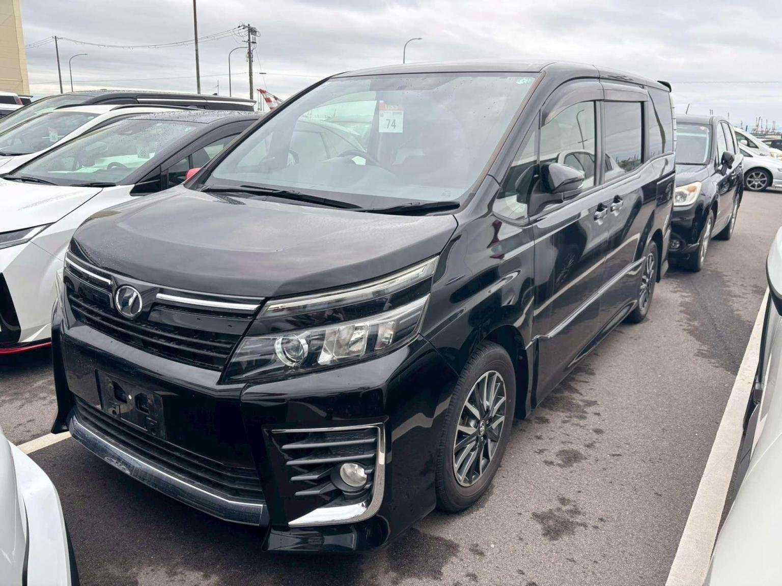 A 2014 TOYOTA VOXY 2.0 ZS 5dr 7 Seats A 2014 TOYOTA VOXY 2.0 ZS 5dr 7 Seats