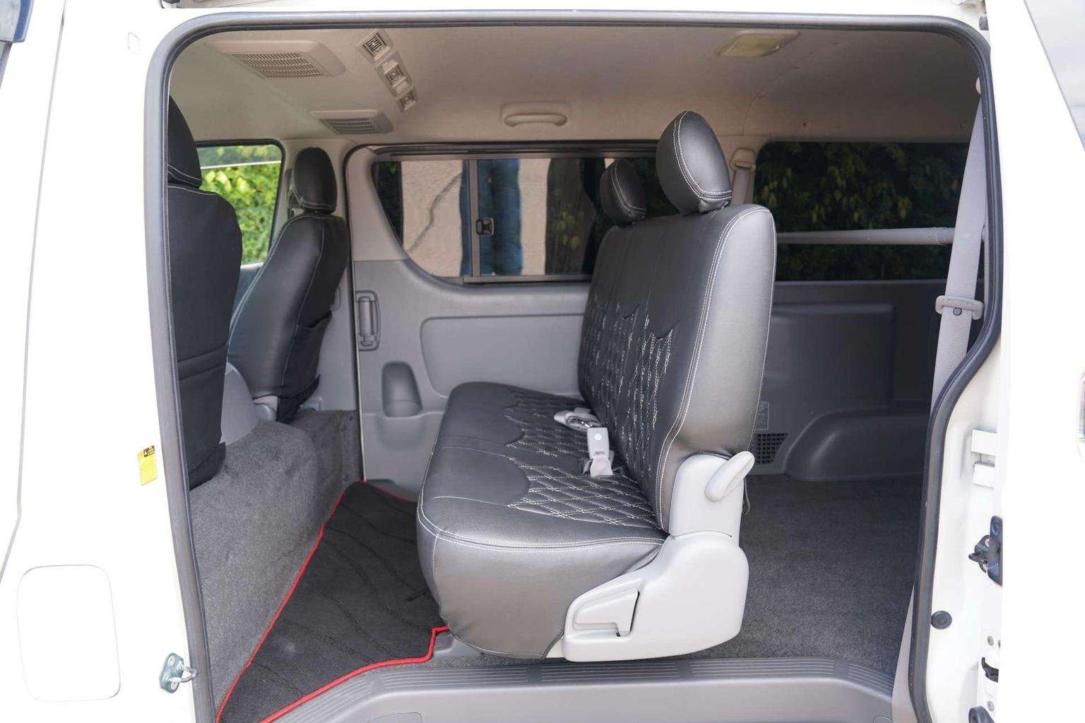 2010 TOYOTA HIACE 2010 TOYOTA HIACE