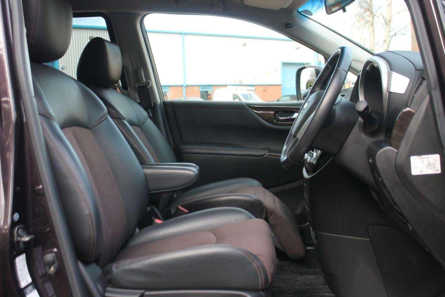 2011 NISSAN ELGRAND 2011 NISSAN ELGRAND