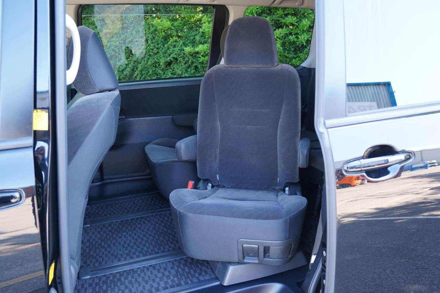 2012 TOYOTA NOAH 2012 TOYOTA NOAH