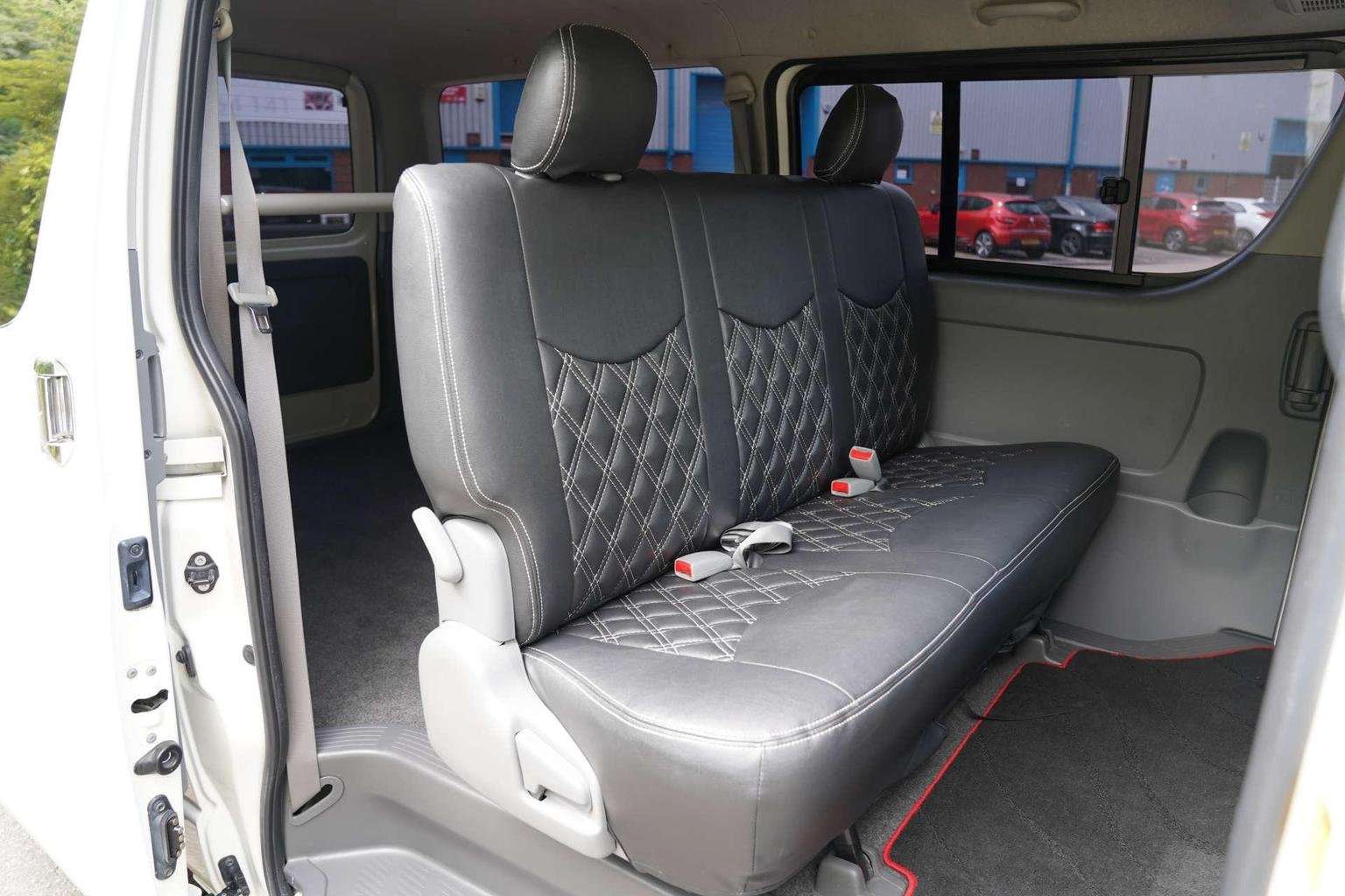 2010 TOYOTA HIACE 2010 TOYOTA HIACE